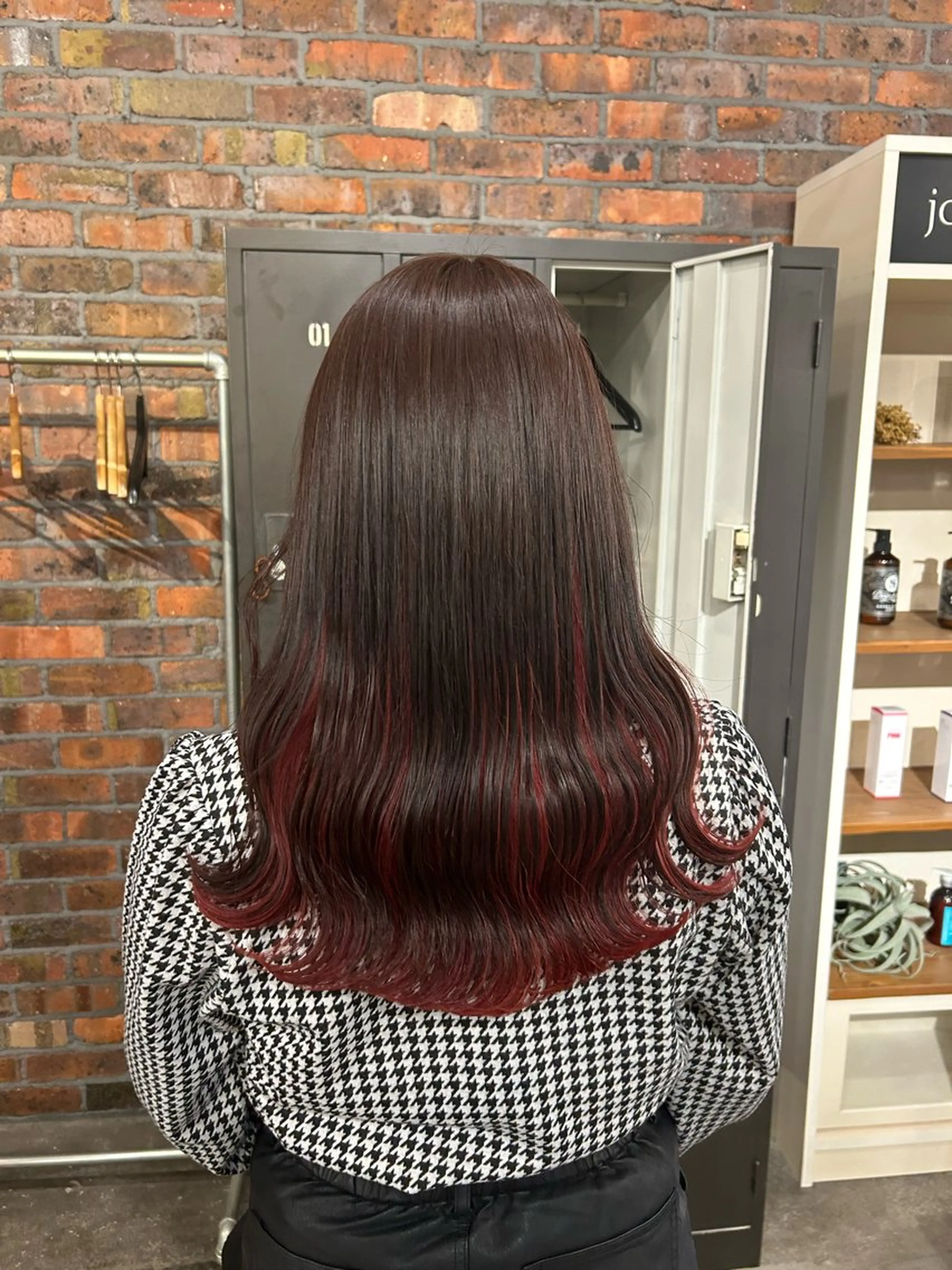 ミディアム カラー インナーカラー レッドカラー ヘアカラー the BRIDGE 加藤みのりのヘアスタイル