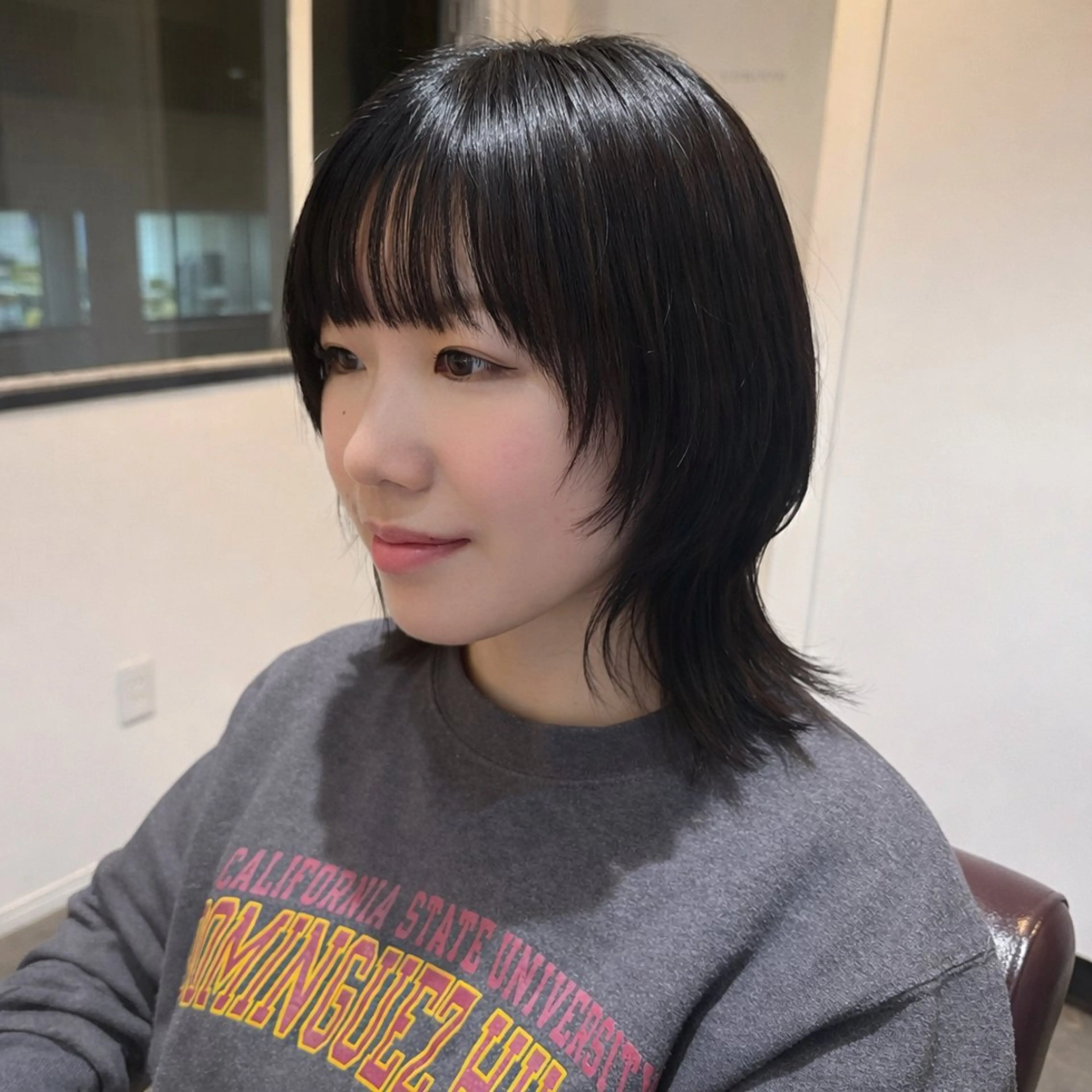 セミロング カラー レイヤーカット ウルフカット ウルフレイヤー カット ヘアカラー 艶髪/レイヤー/ 心斎橋💖Sakiのヘアスタイル