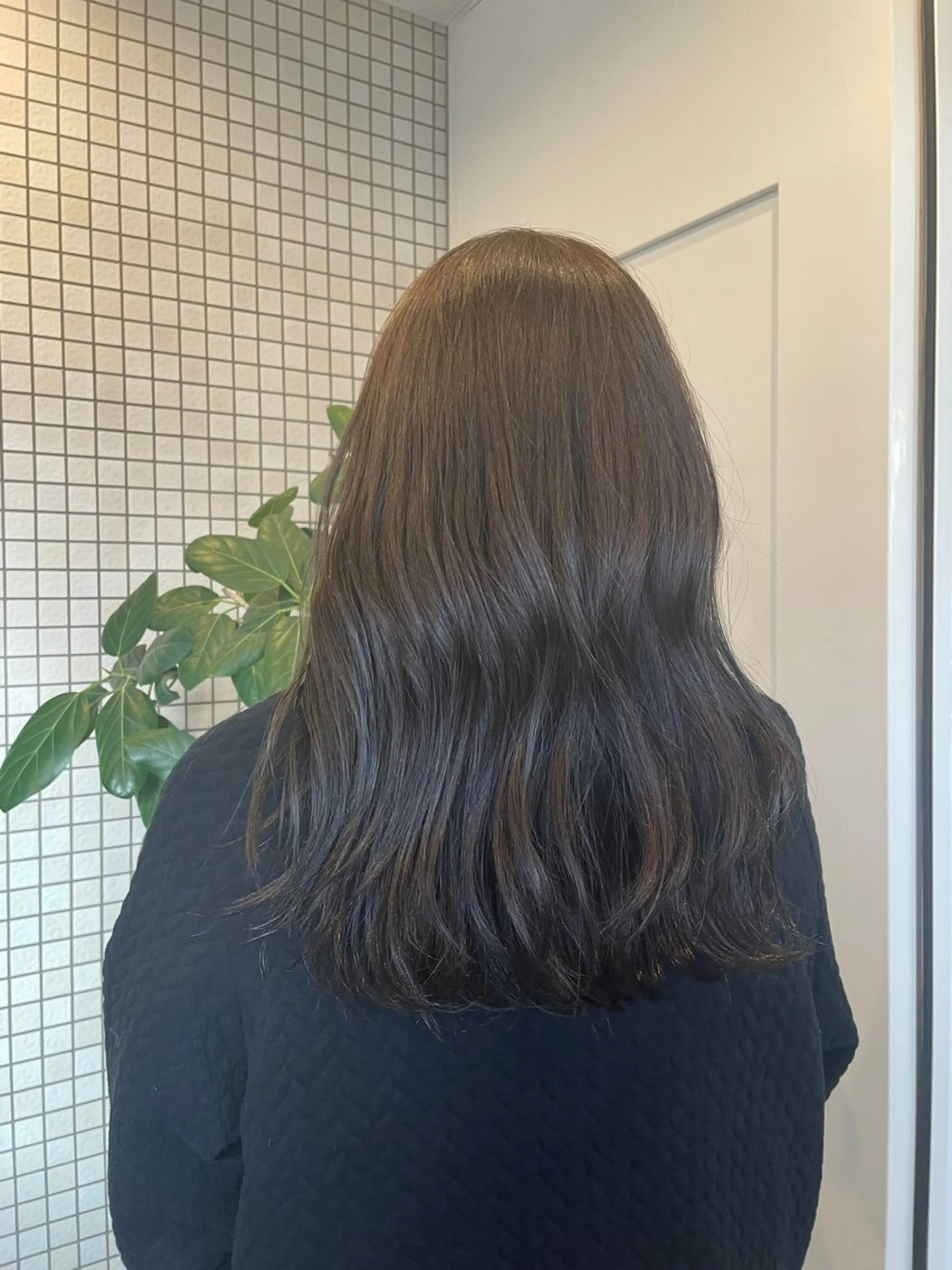 ミディアム カラー ヘアカラー 透明感カラー🪡🤍 nanao🤍🪡のヘアスタイル