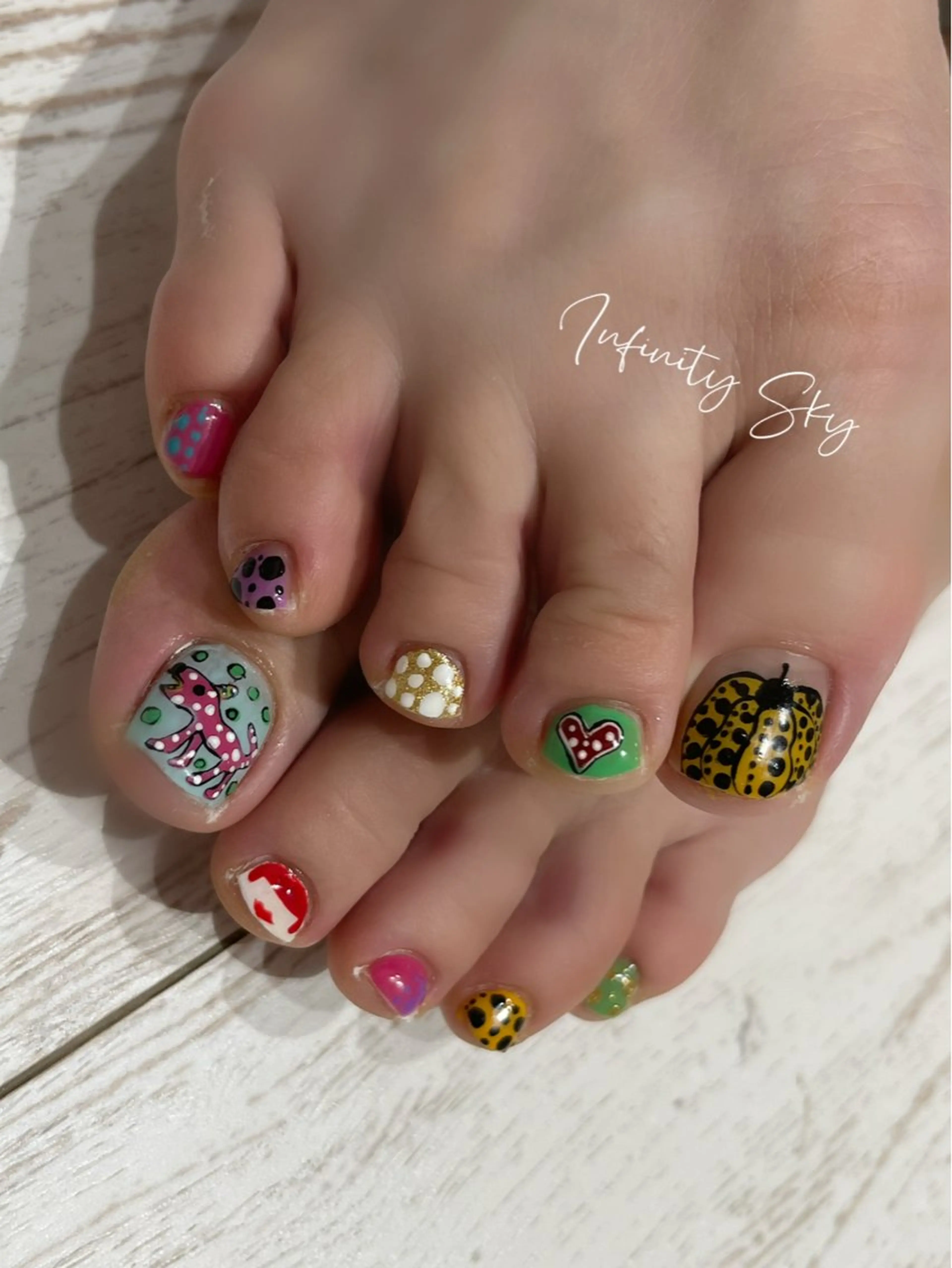 ネイル フットネイル 夏ネイル infinity skyのネイルデザイン
