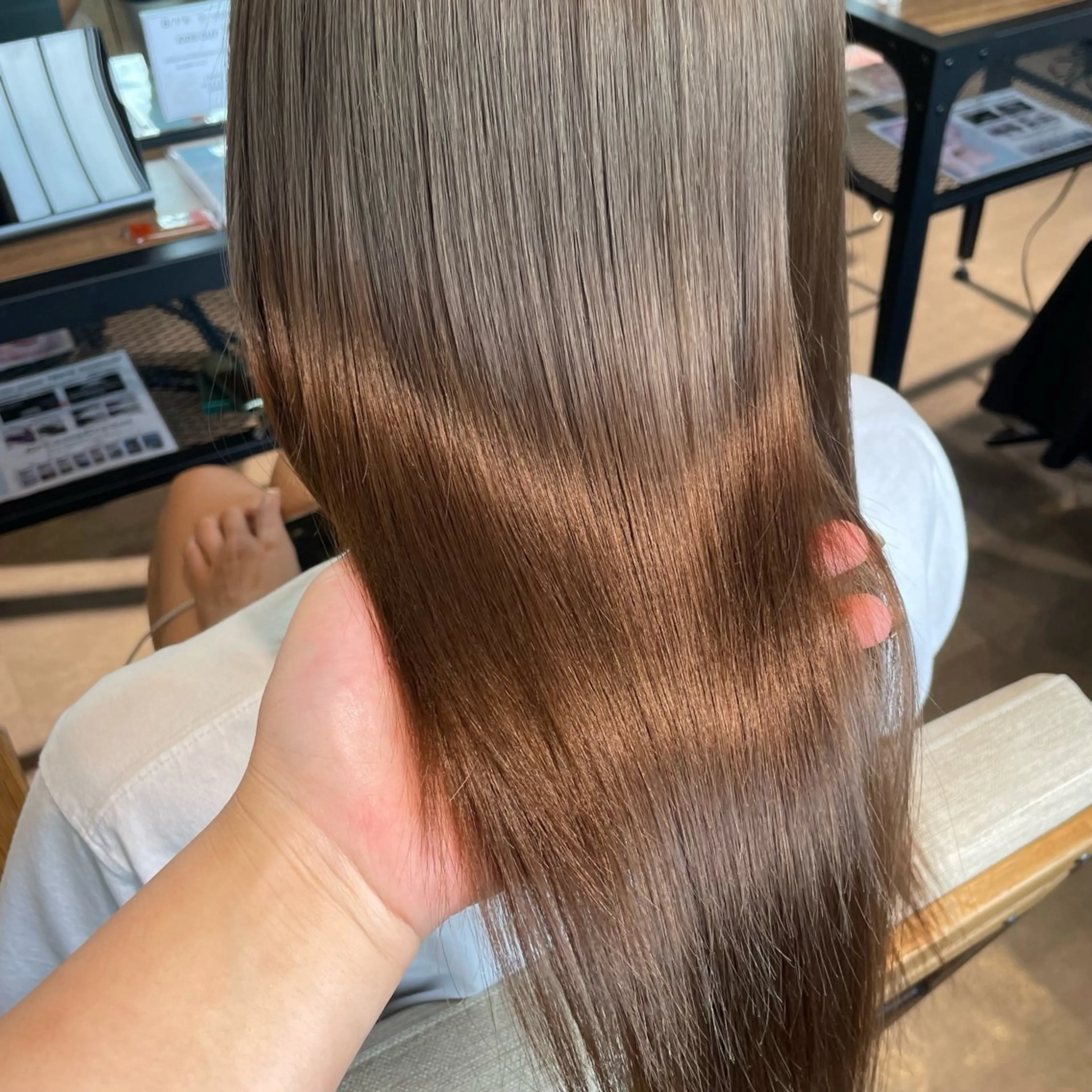 セミロング カラー 透明感カラー トリートメント Koko . 【高円寺】のヘアスタイル