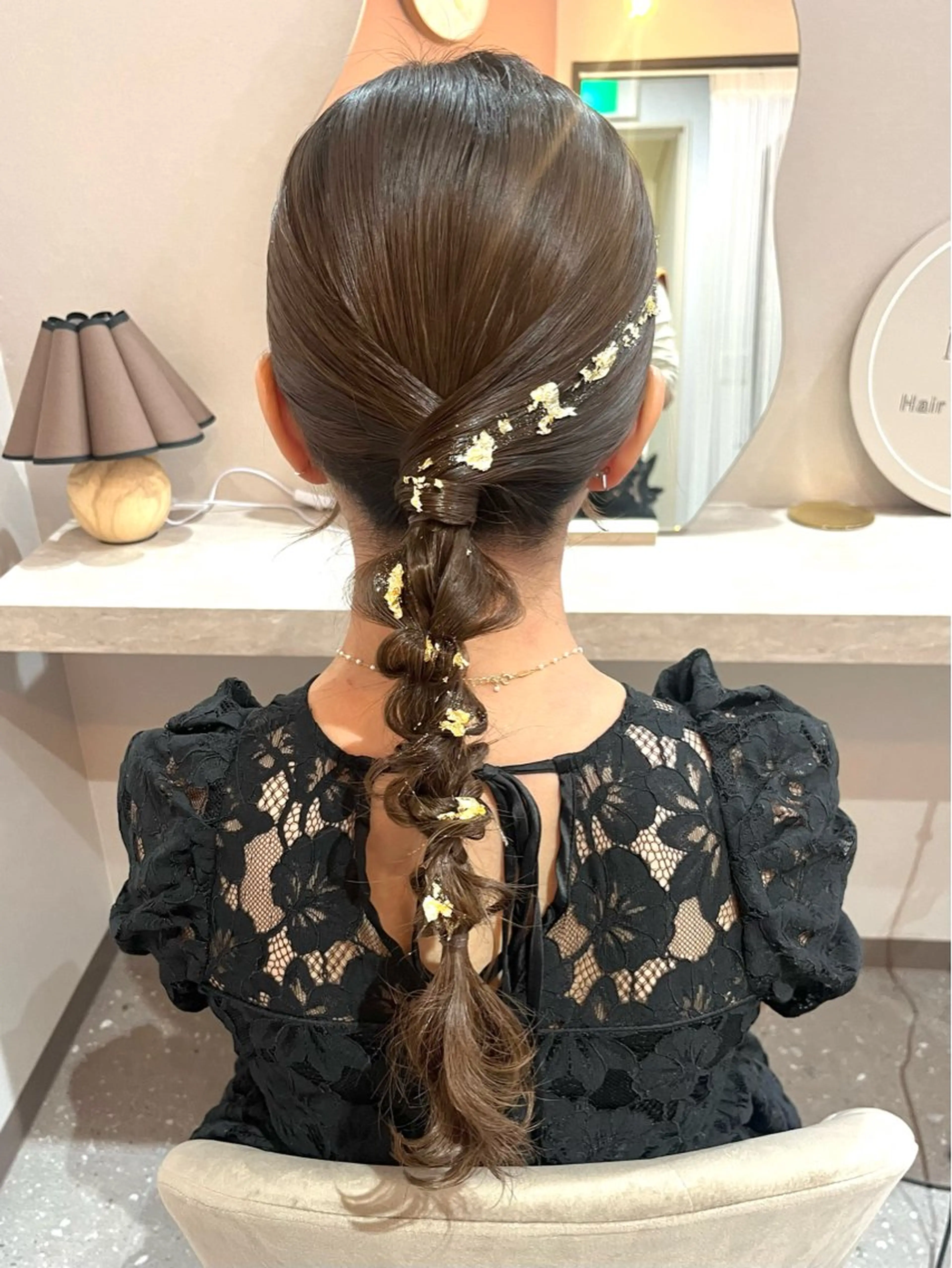 セミロング ヘアアレンジ ポニーテール ヘアセット Mila Akariのヘアスタイル