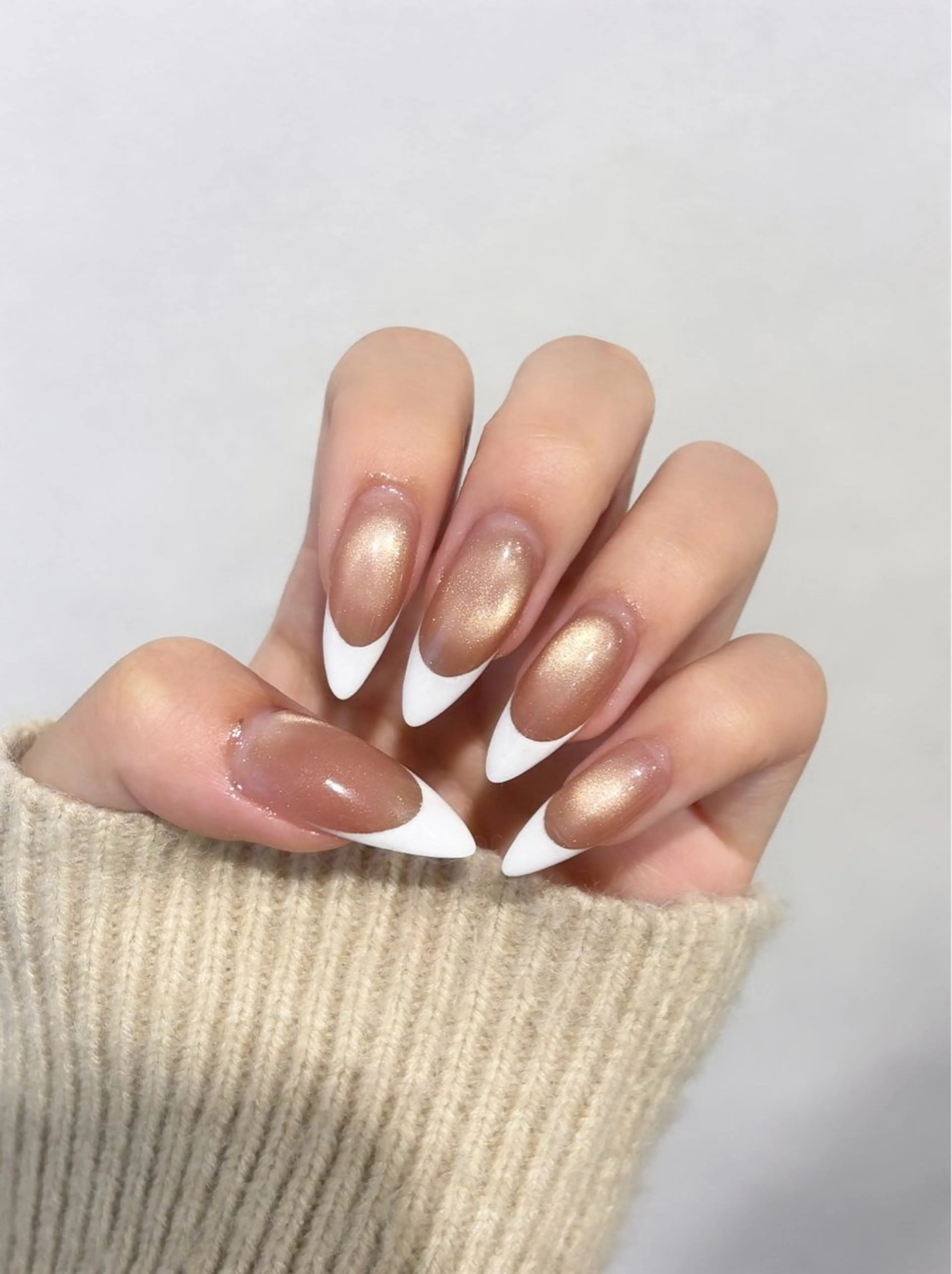 ネイル アートネイル フラッシュネイル フレンチネイル マグネットネイル マグネットフレンチ ハンドネイル yuna 💕のネイルデザイン