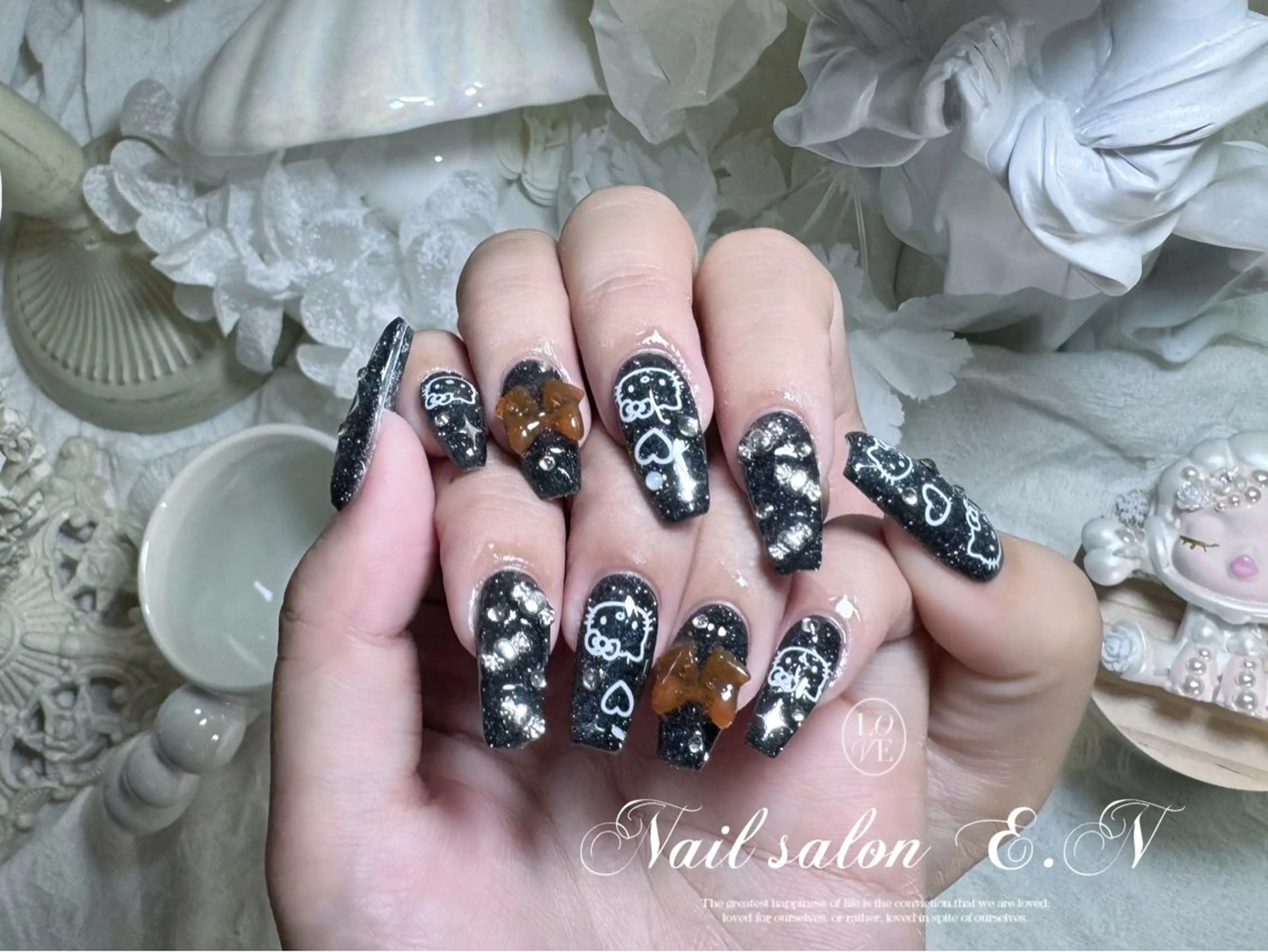 ネイル アートネイル オーロラネイル ガーリー キラキラネイル 韓国ネイル ハンドネイル E.N🦋 長さ出し/持ち込みのネイルデザイン