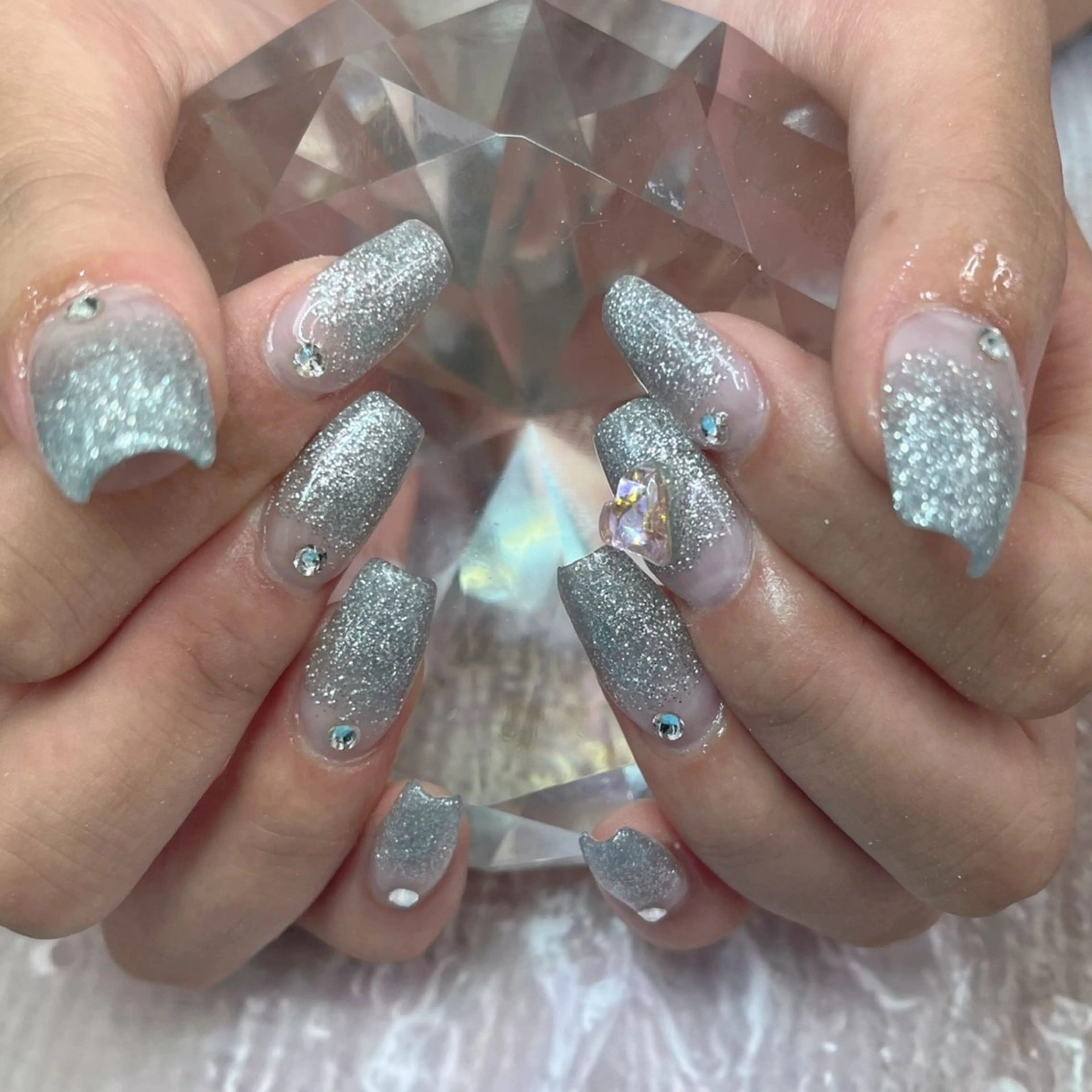 ネイル スカルプネイル ストーンネイル ブルーデイジー栄本店所属・BlueDaisy 栄本店のネイルデザイン