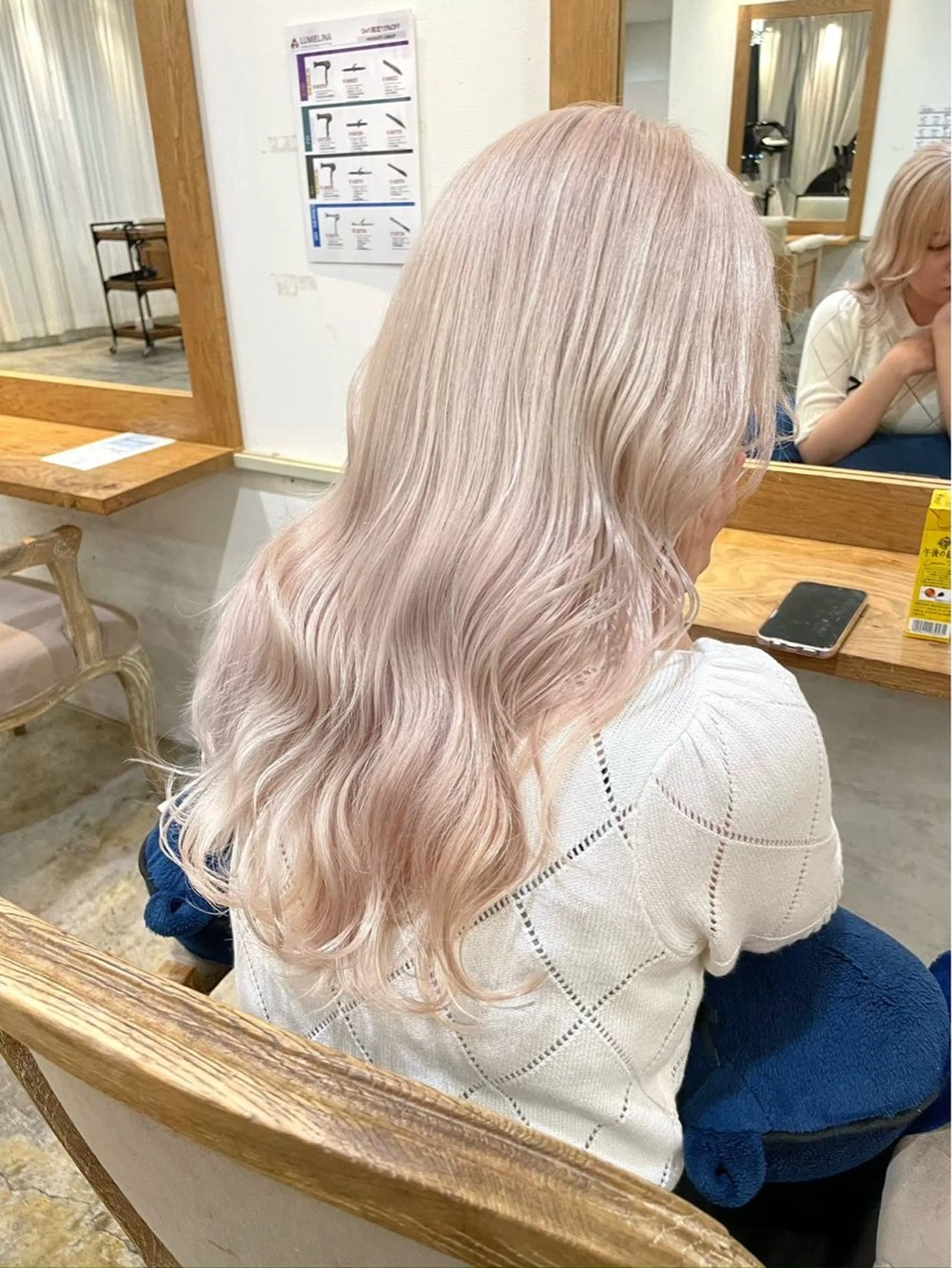 ブリーチリタッチWカラー！➕トリートメント💕の写真