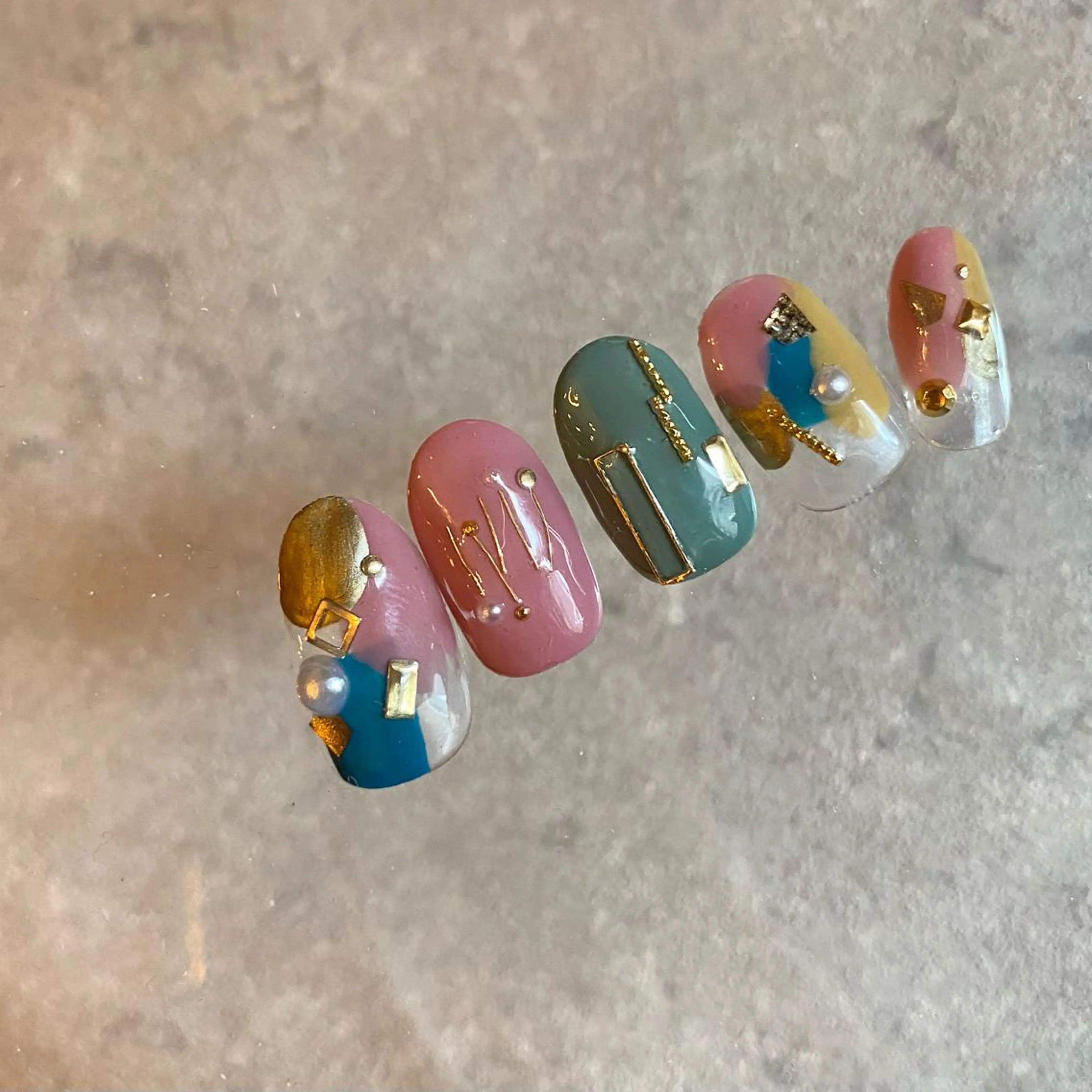 ネイル アートネイル フットネイル ニュアンスネイル 山田 貴子のネイルデザイン