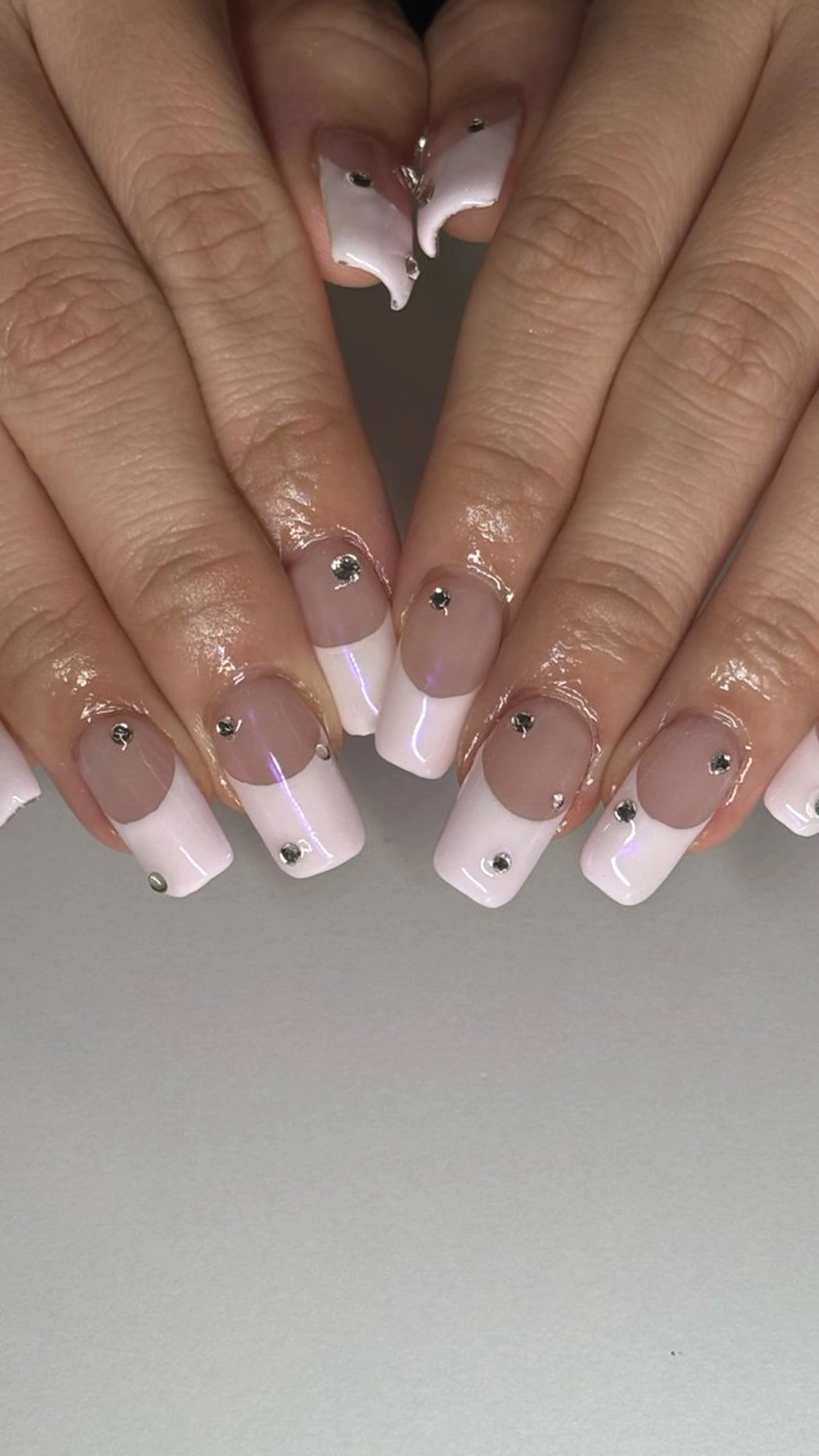 ネイル オーロラネイル ピンク シンプルネイル ストーンネイル Yoshimura Rinaのネイルデザイン