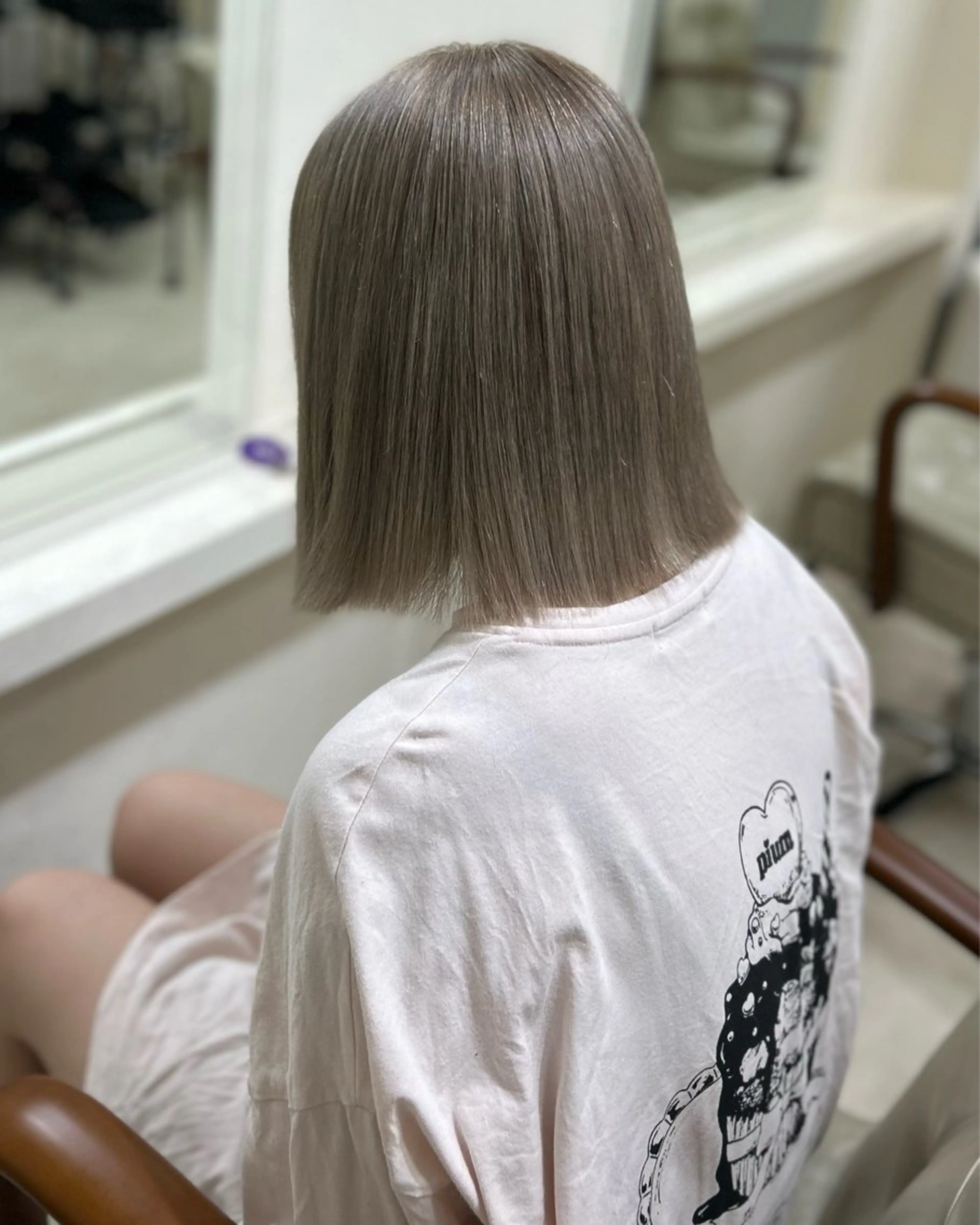 ミディアム ヘアカラー トリートメント carina✂️ ハイトーンカラー🤩のヘアスタイル