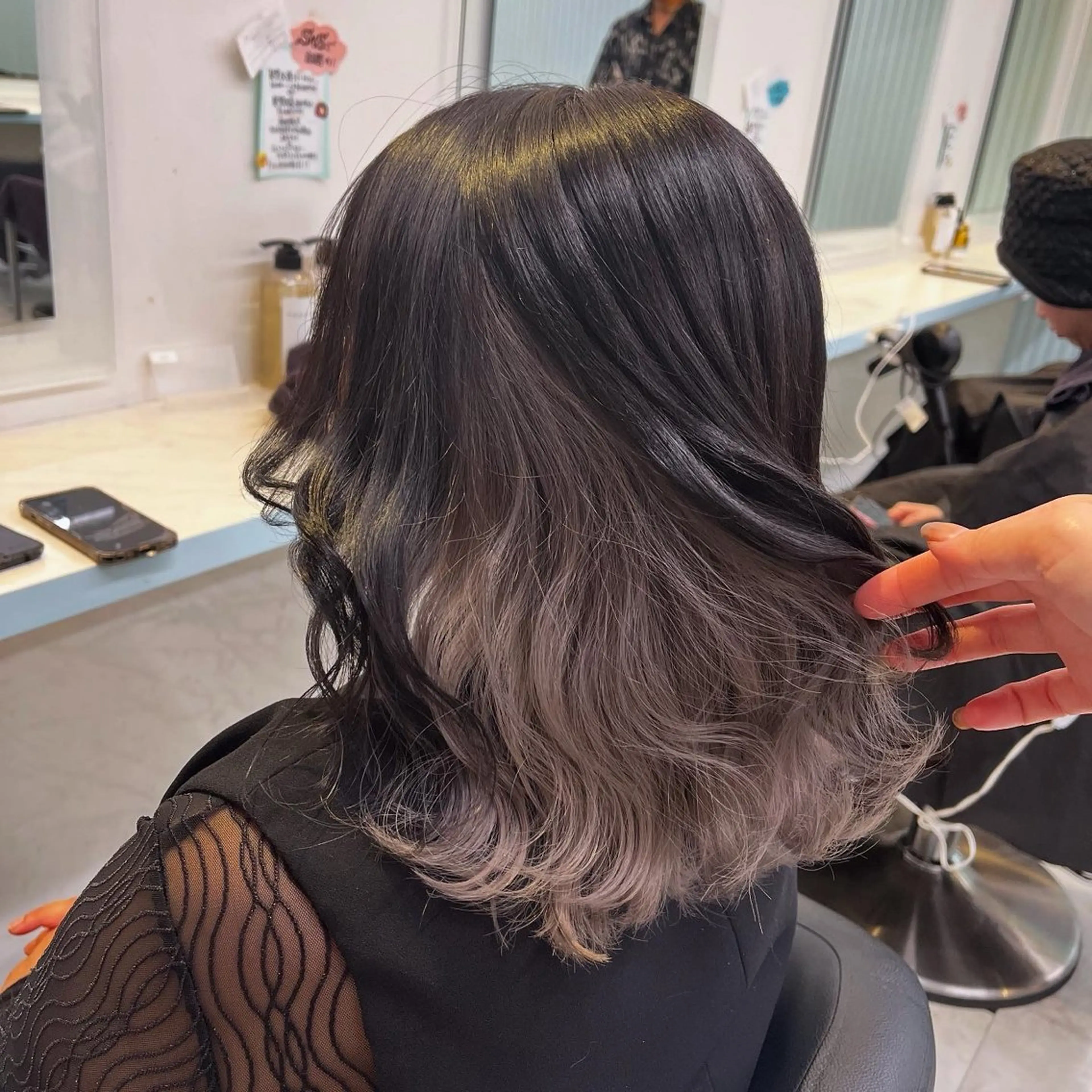 ミディアム カラー ヘアカラー ブリーチカラー 🩵MIZUKIのヘアスタイル