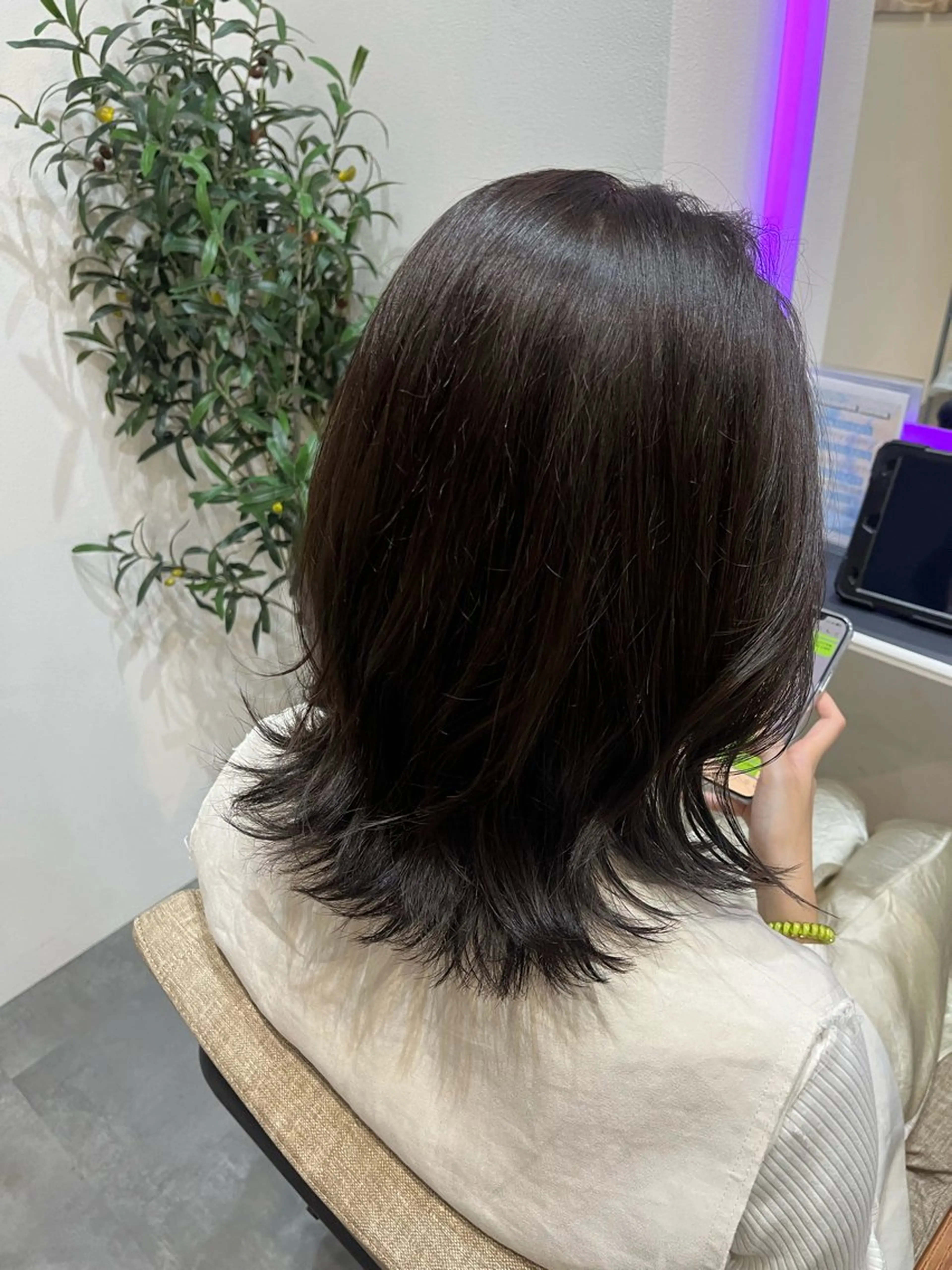 🛝【伸ばし中の方はコレ】トリートメント&カラー "¥9300"の写真