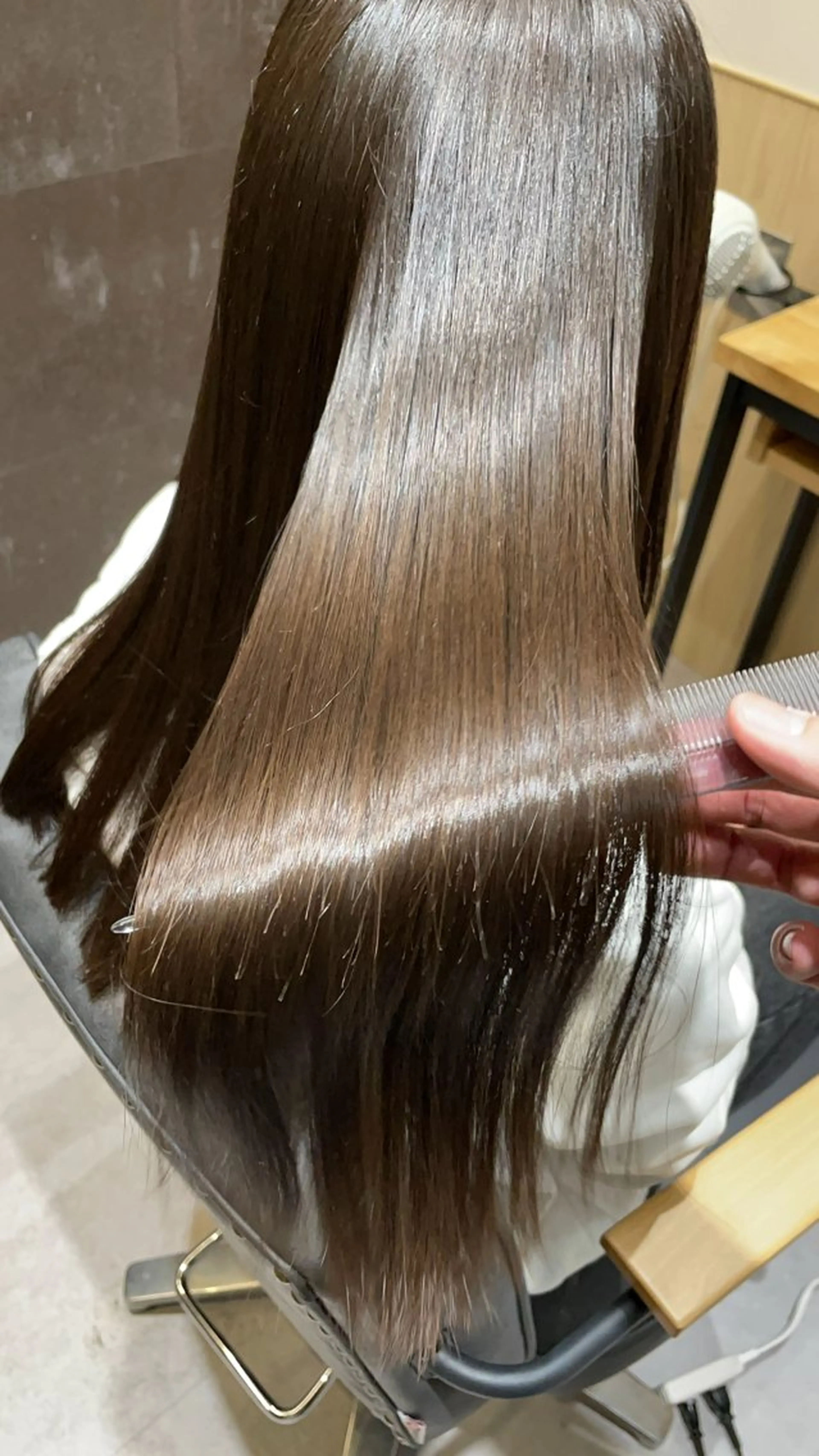 【たった1回で🌈】🫧髪質整形ストレート🫧＋アプリケアトリートメント✨ ¥25000の写真