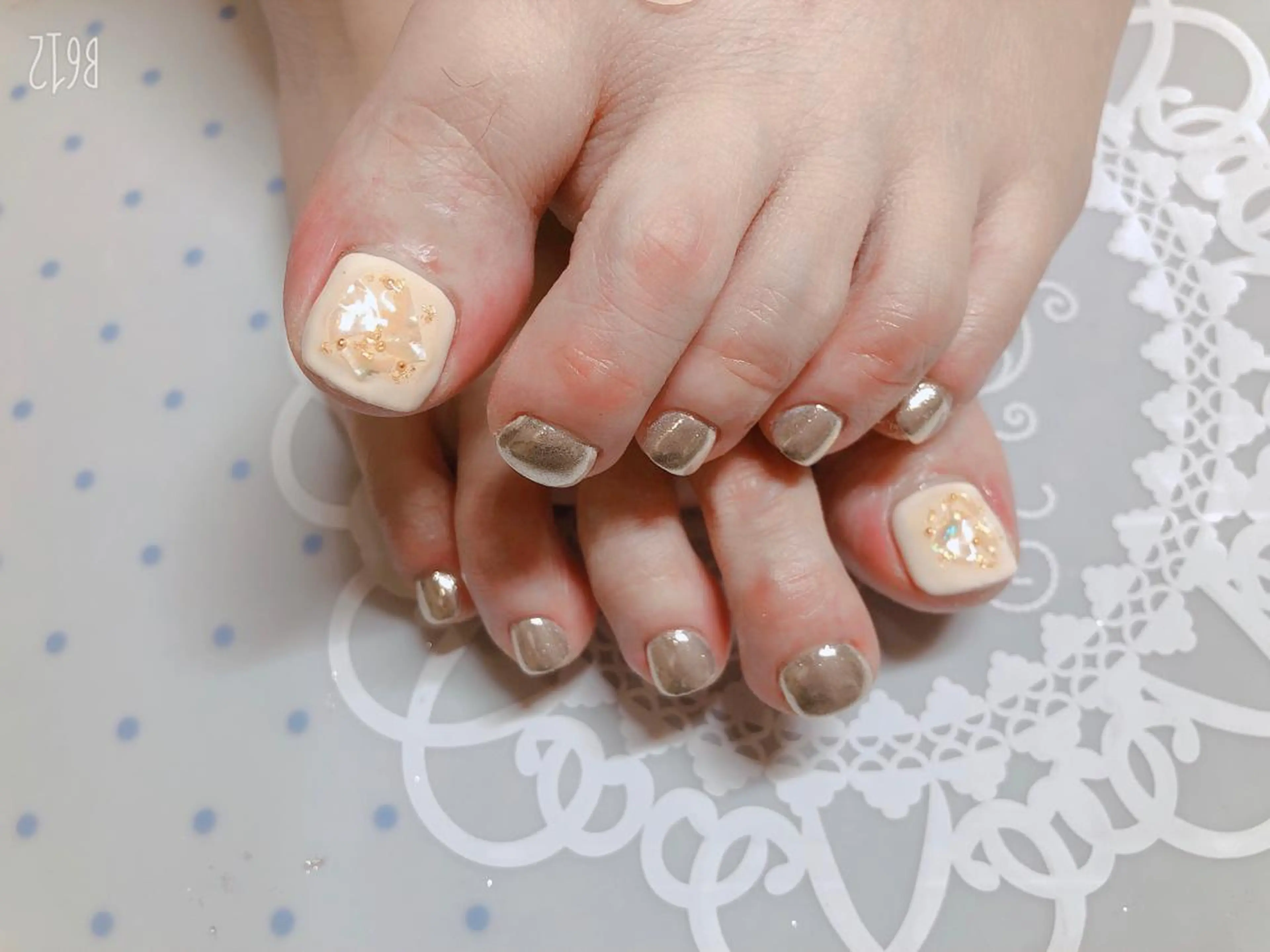 ネイル ミラーネイル Brand byme 上野店のエステ・リラクイメージ