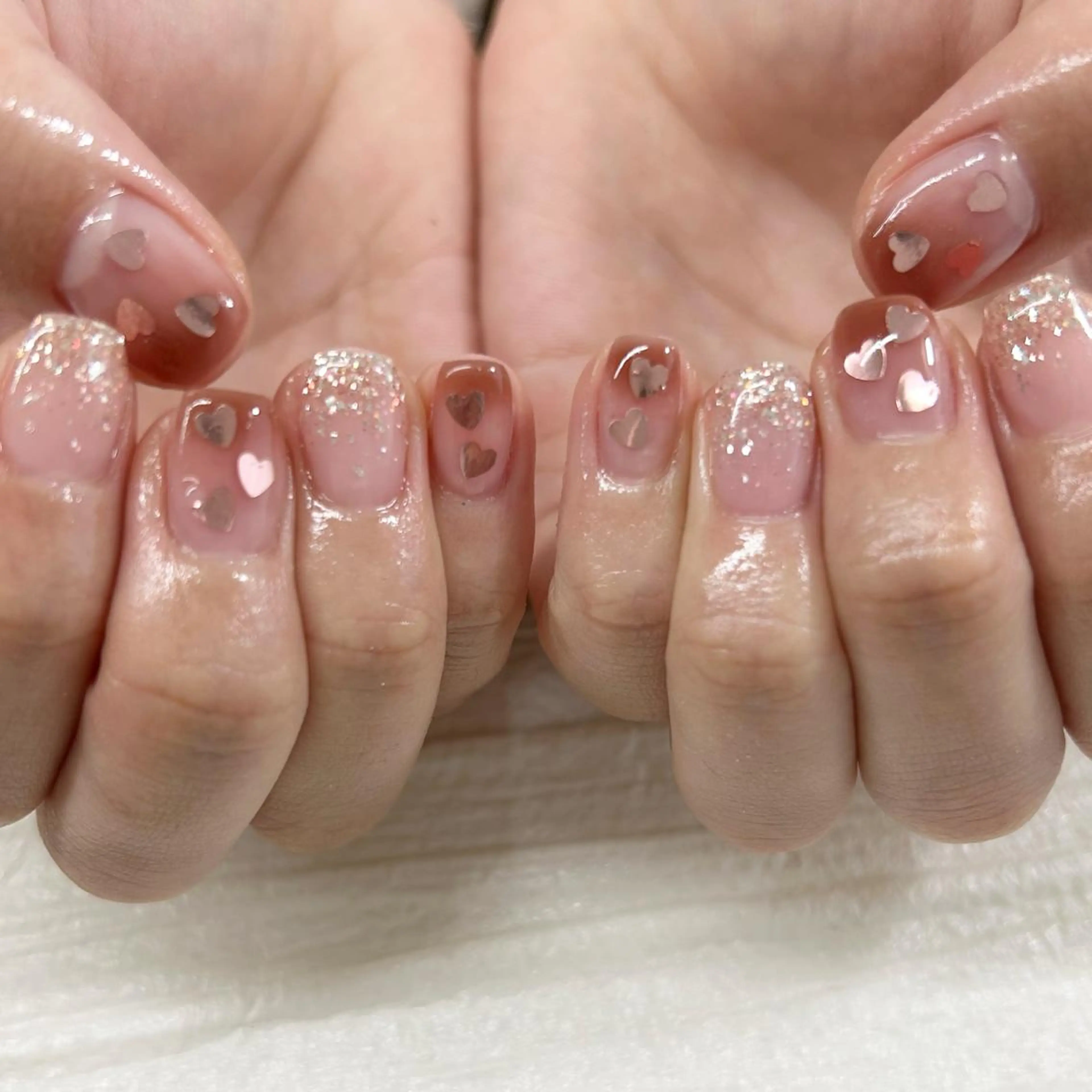 ネイル マツエク・マツパ アイブロウ 韓国風マツエク ハート 韓国ネイル pu muのネイルデザイン