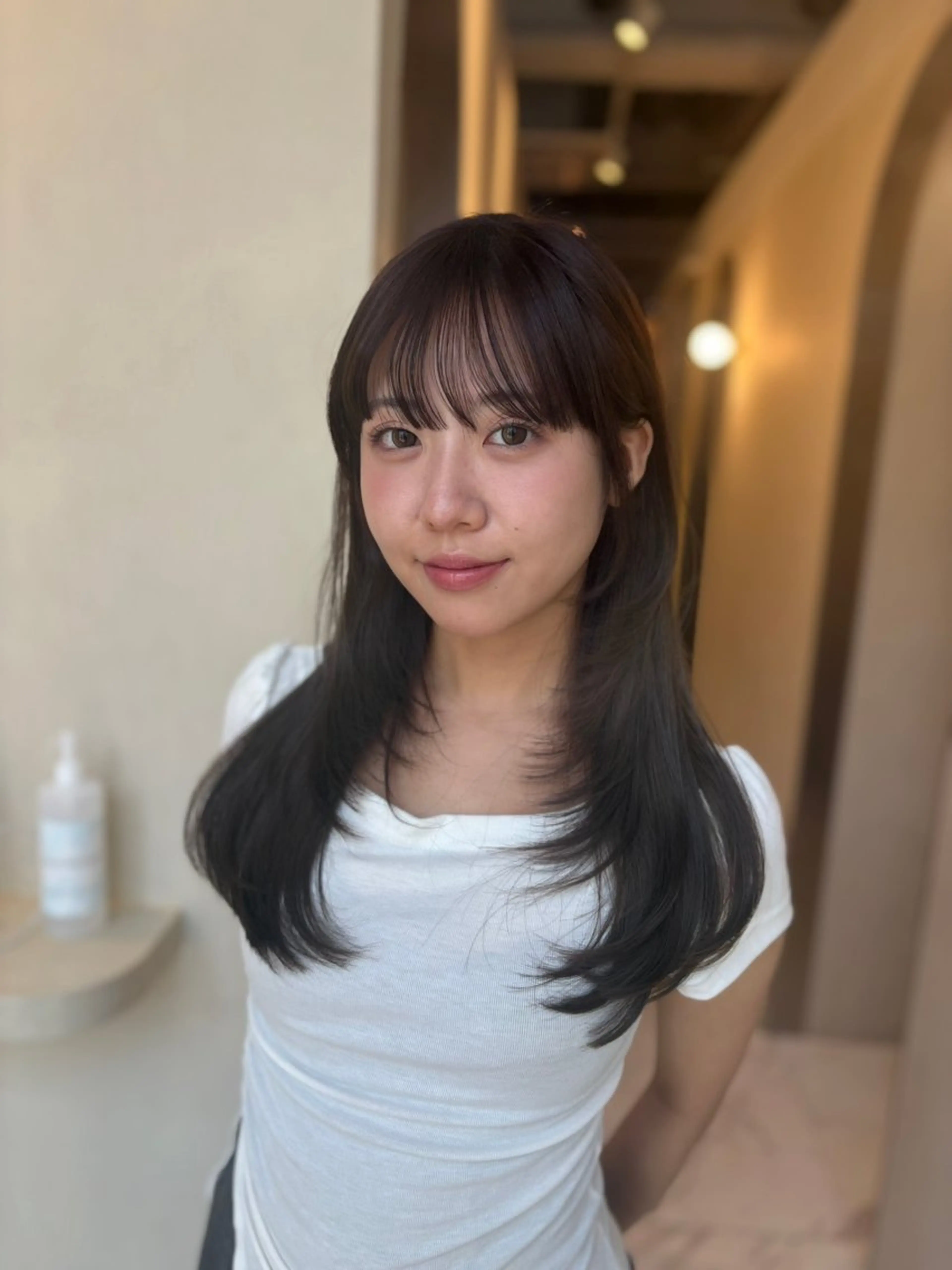 セミロング 赤み消しカラー🪽 透明感カラー🪽のあのヘアスタイル