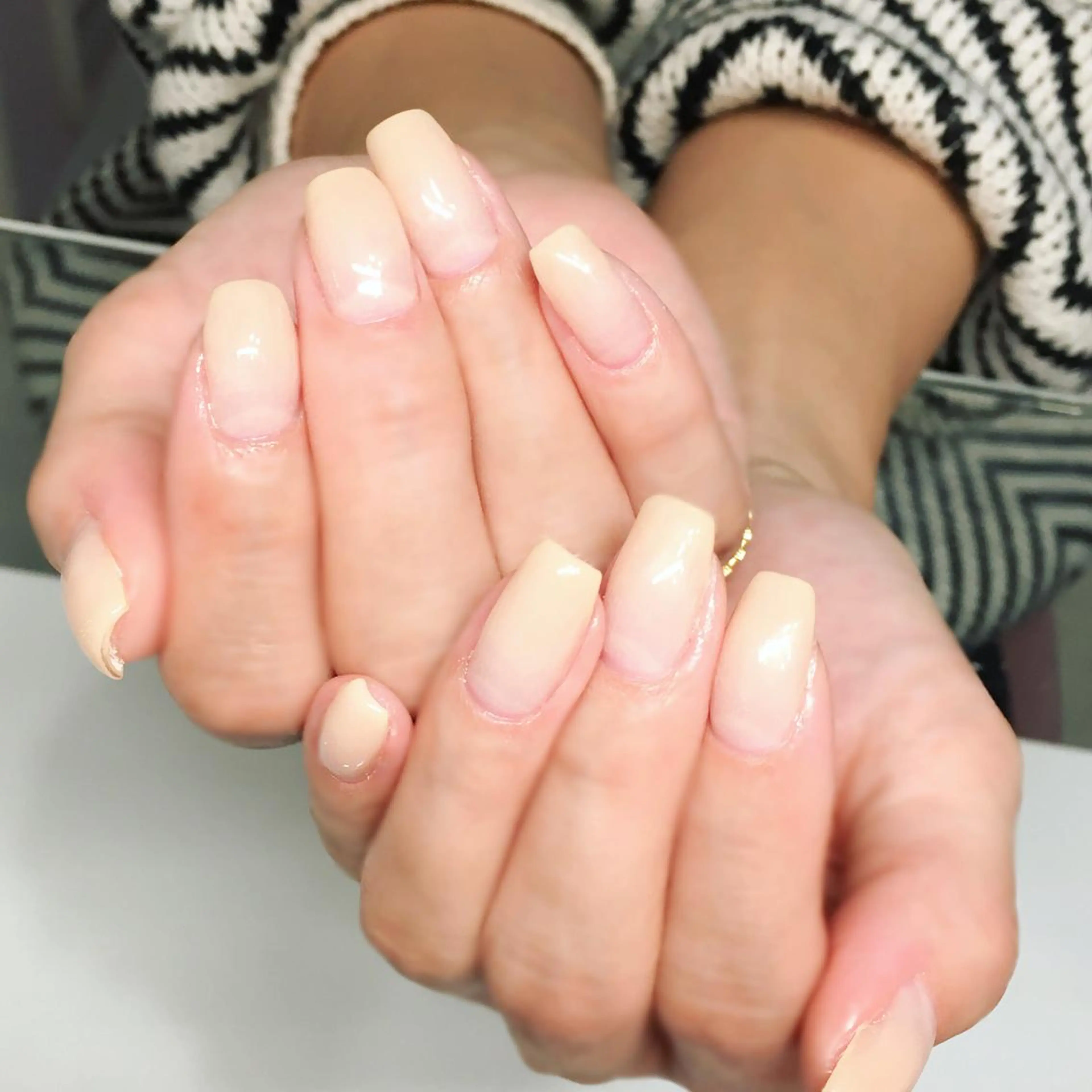 ネイル ジェルネイル グラデーション オフィスネイル シンプルネイル 冬ネイル Nyanco Nailのネイルデザイン