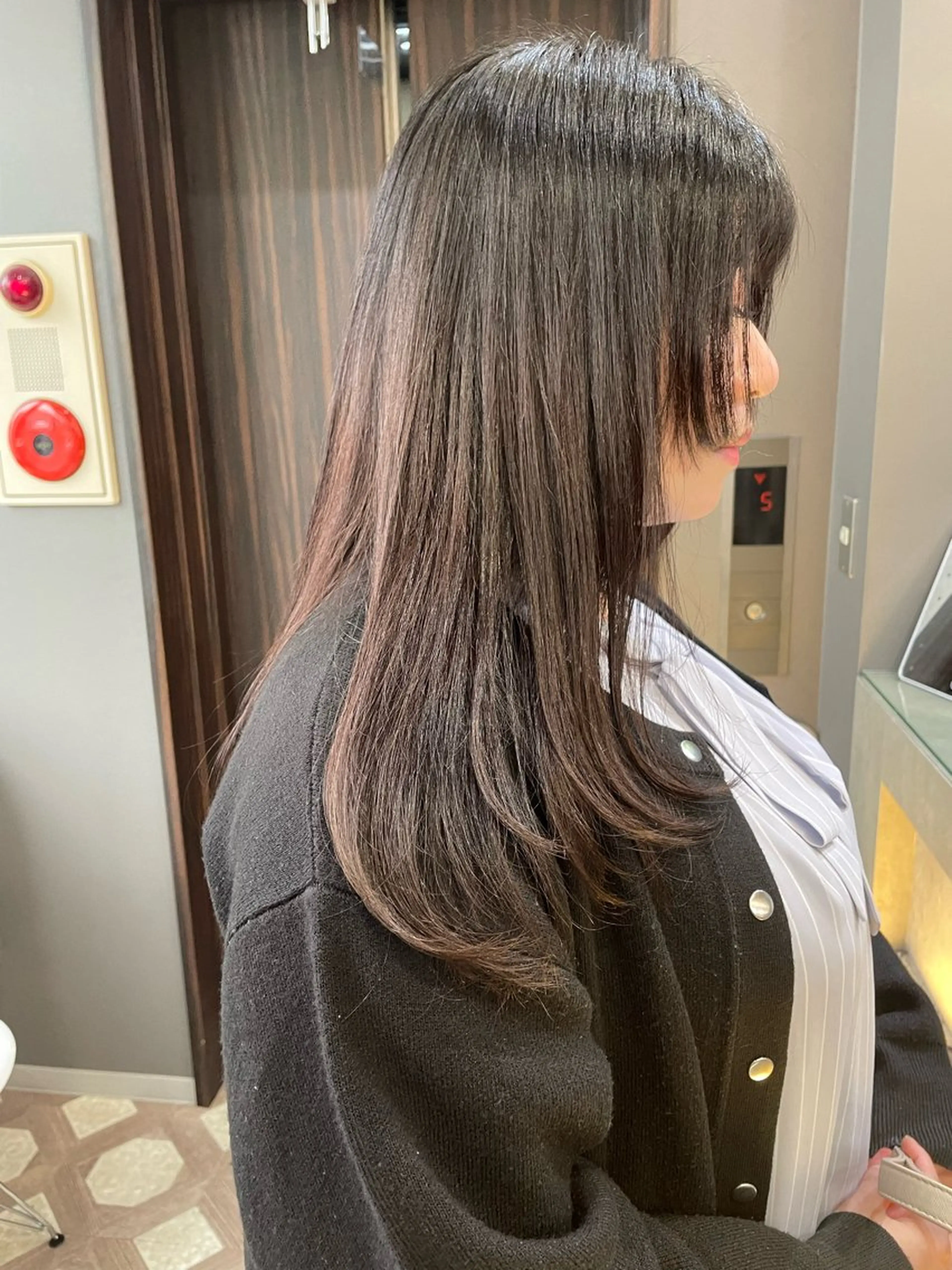 ロング レイヤーカット AIRI layer cut hairのヘアスタイル