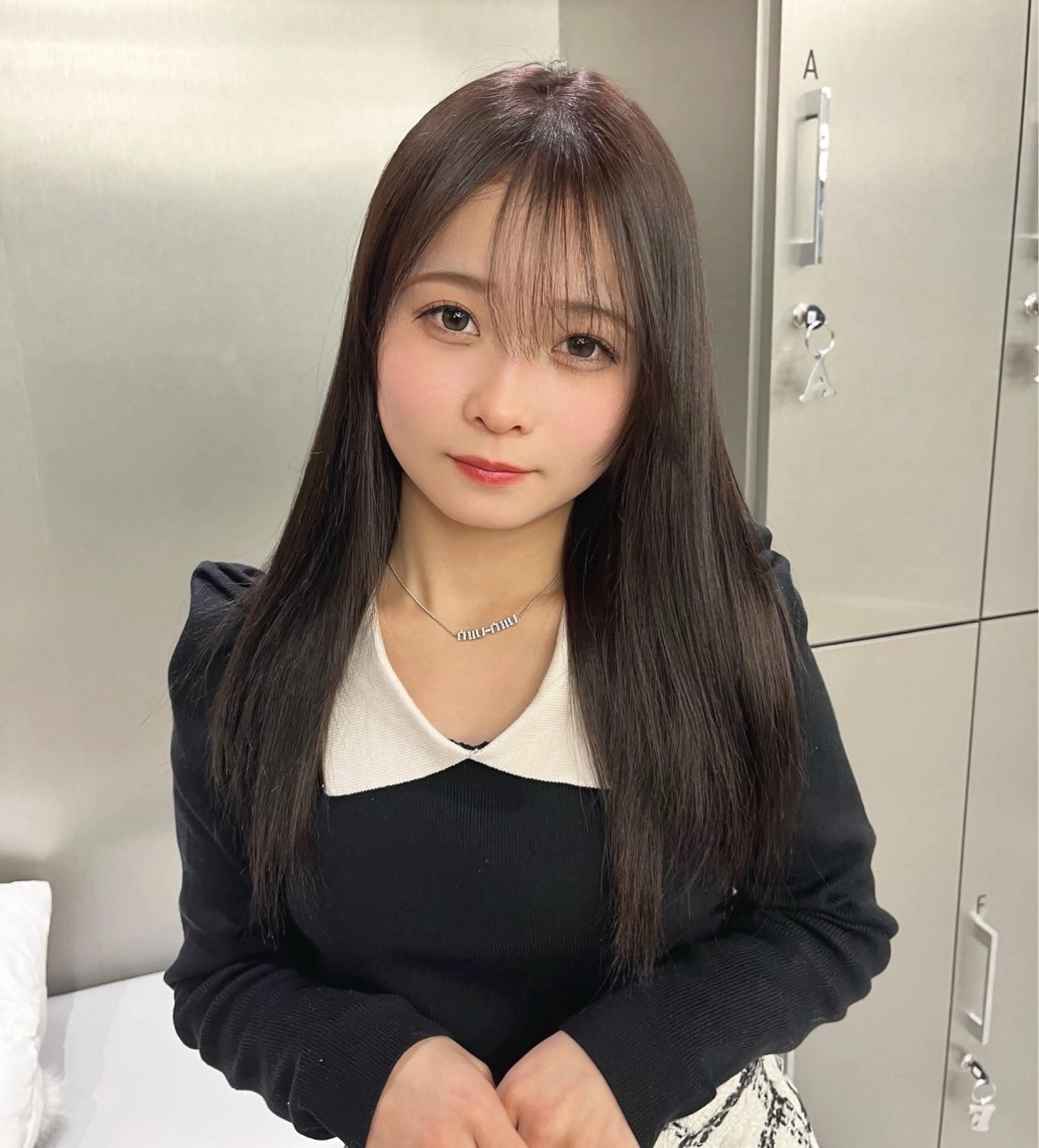 ロング カラー グレージュ ミルクティーグレージュ ヘアカラー ブリーチ矯正/ ブリーチ特化mikaのヘアスタイル