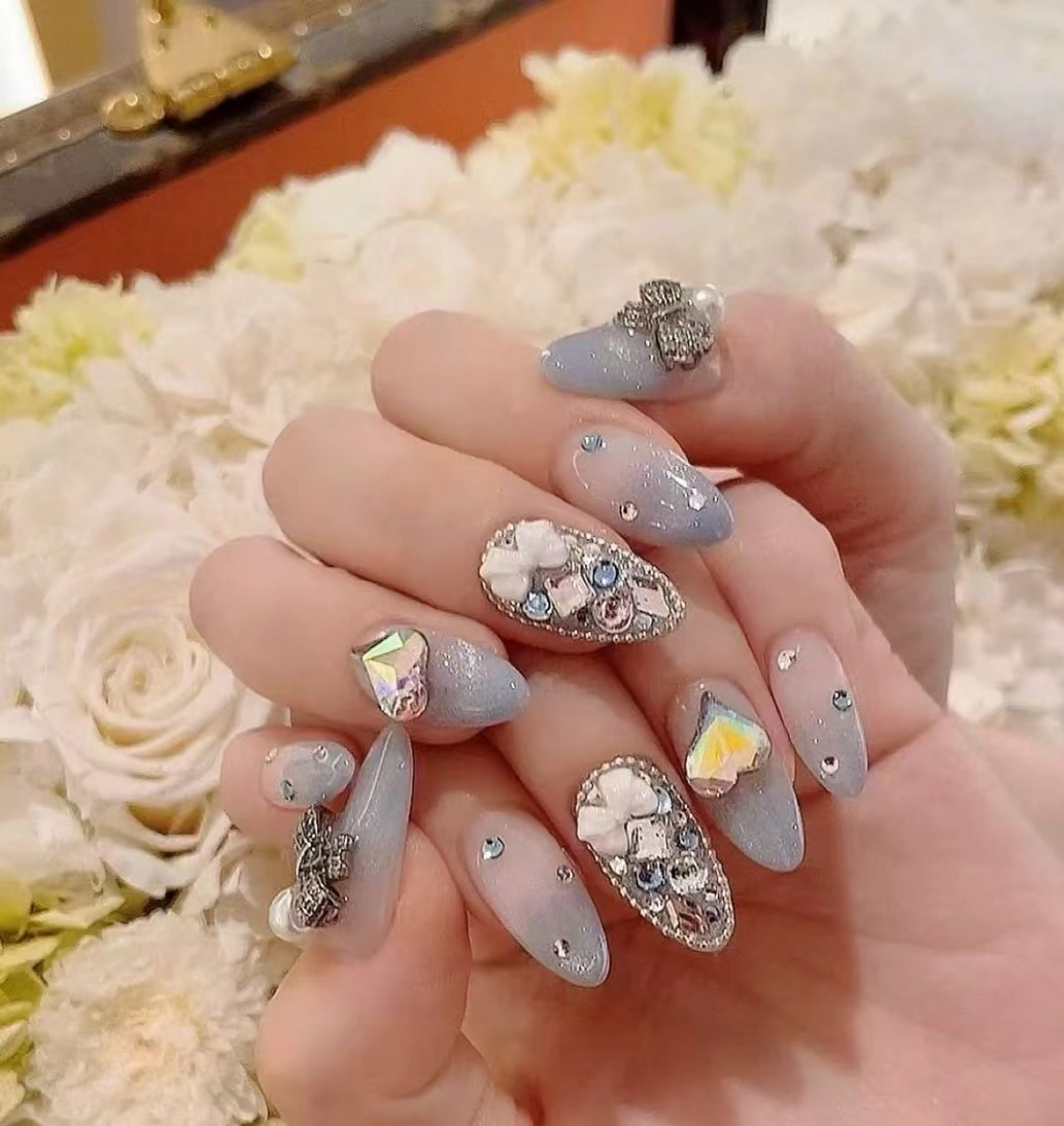 ネイル オーロラネイル フラワーネイル フットネイル フレンチネイル ジェルネイル ハンドネイル BabyYouMi ねねのネイルデザイン