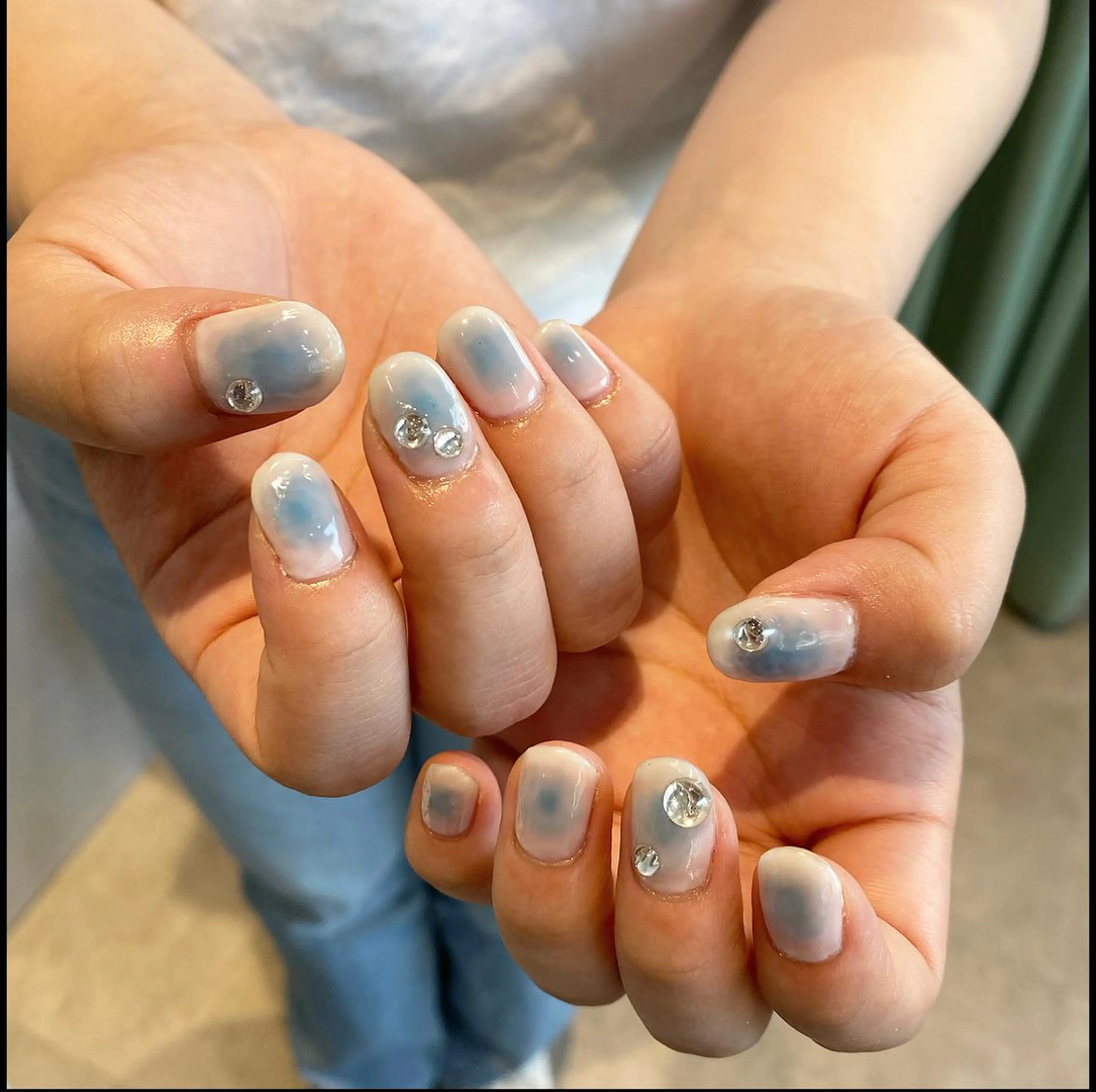 ネイル チークネイル キラキラネイル ストーンネイル Marin🔖 /学生人気No. 1のヘアスタイル