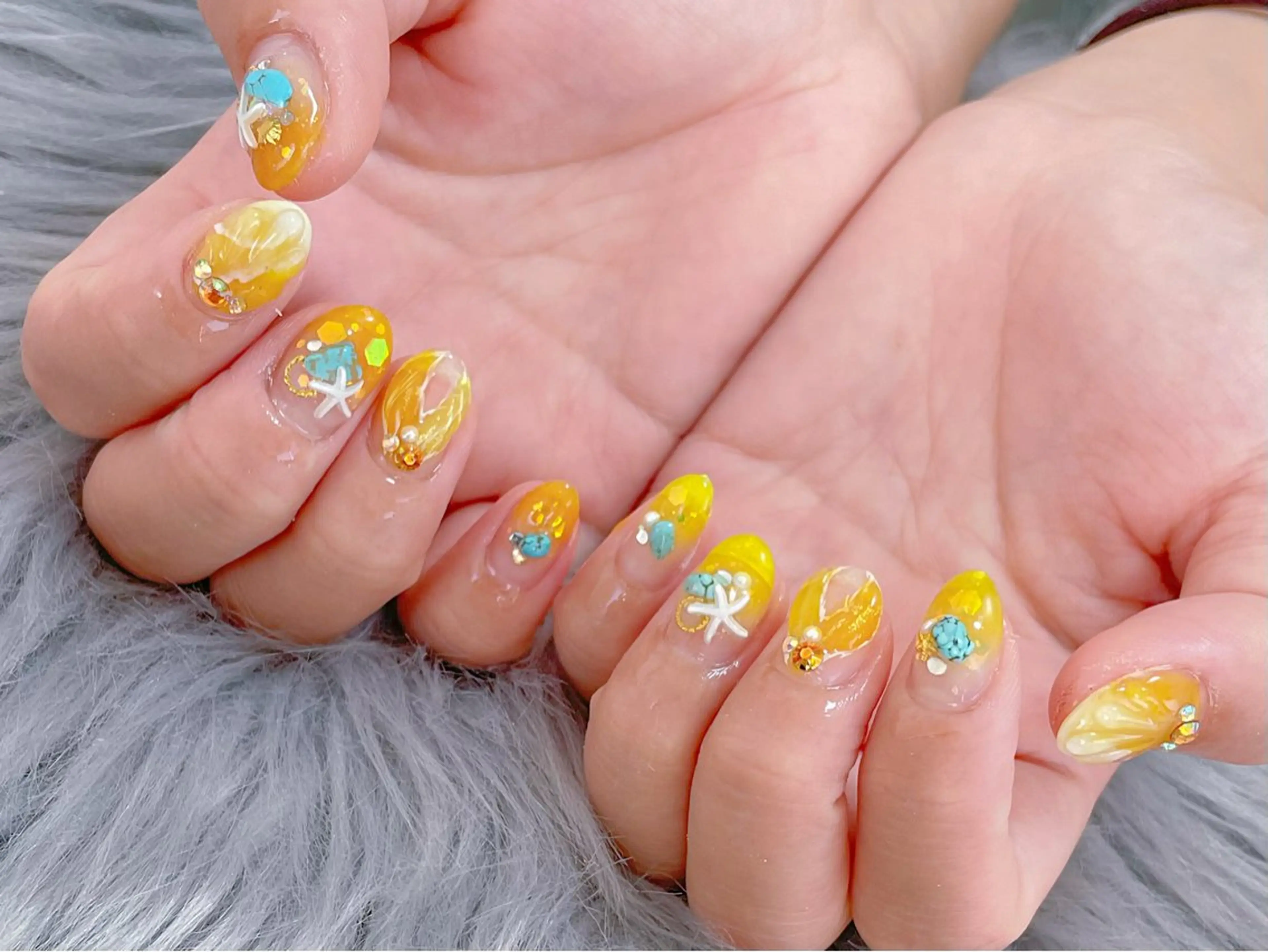 ミディアム Nina's nailのネイルデザイン