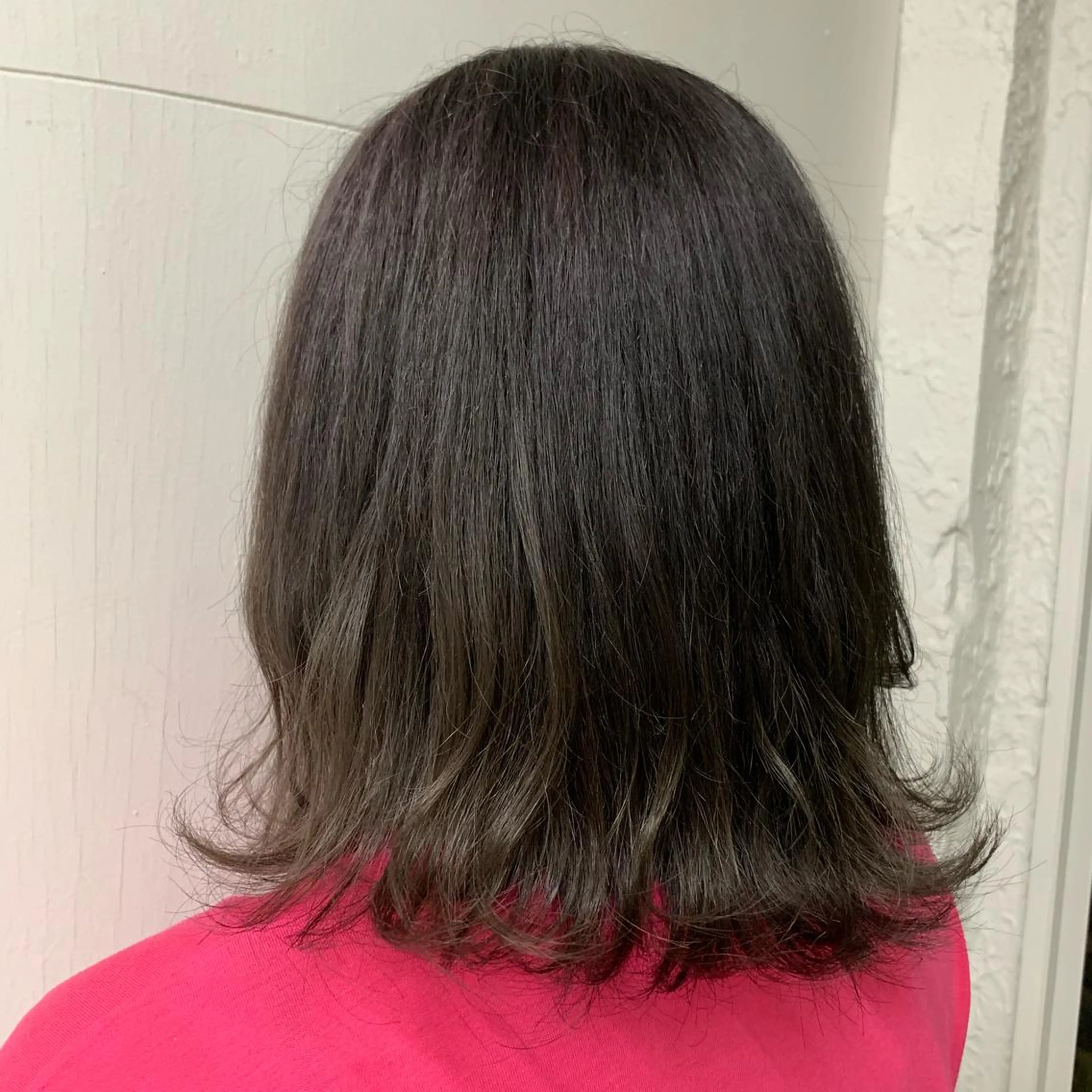 ミディアム u n aのヘアスタイル