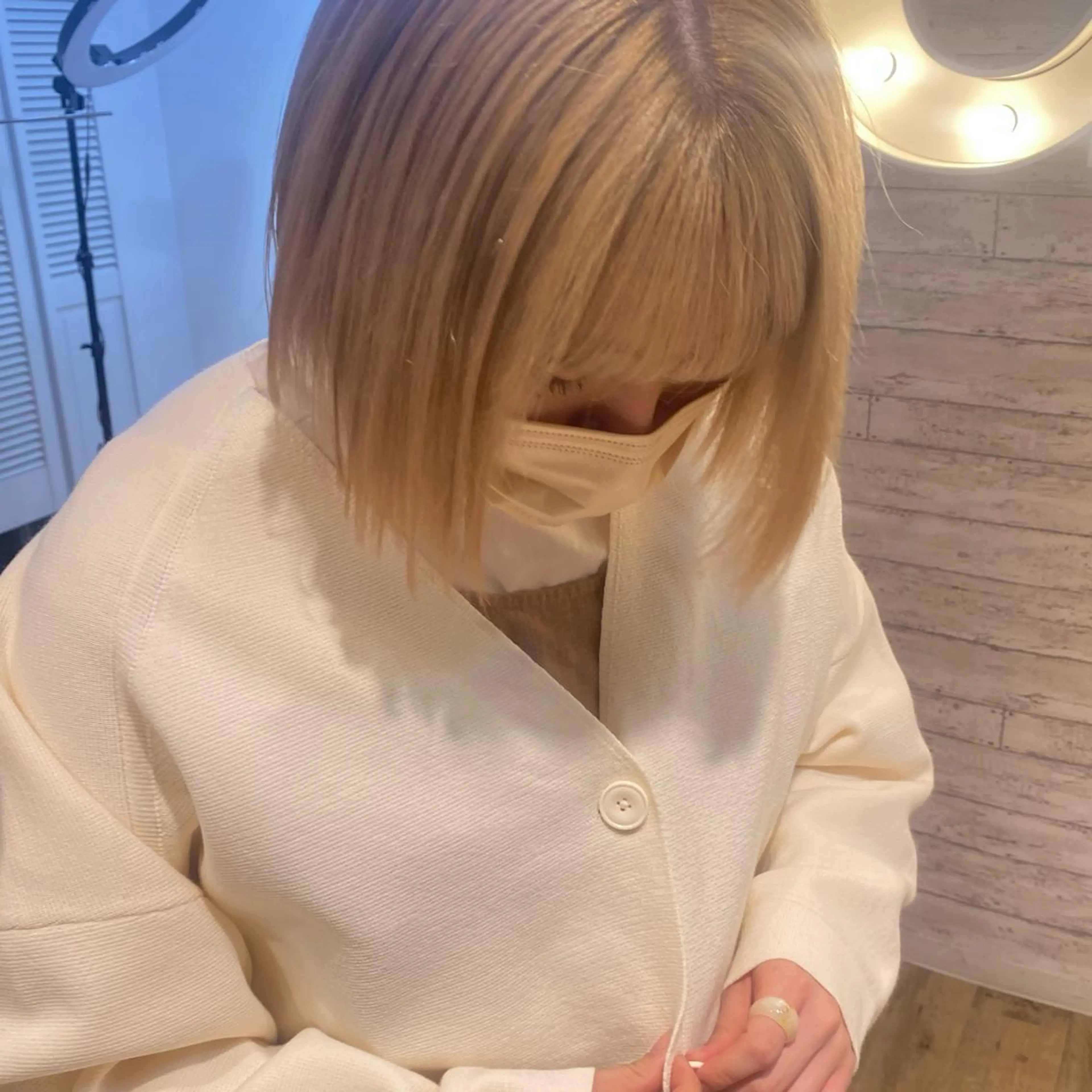 ショート カラー hair salon dot.tokyo color所属・MANAMI 🥀ウルフカットのヘアスタイル