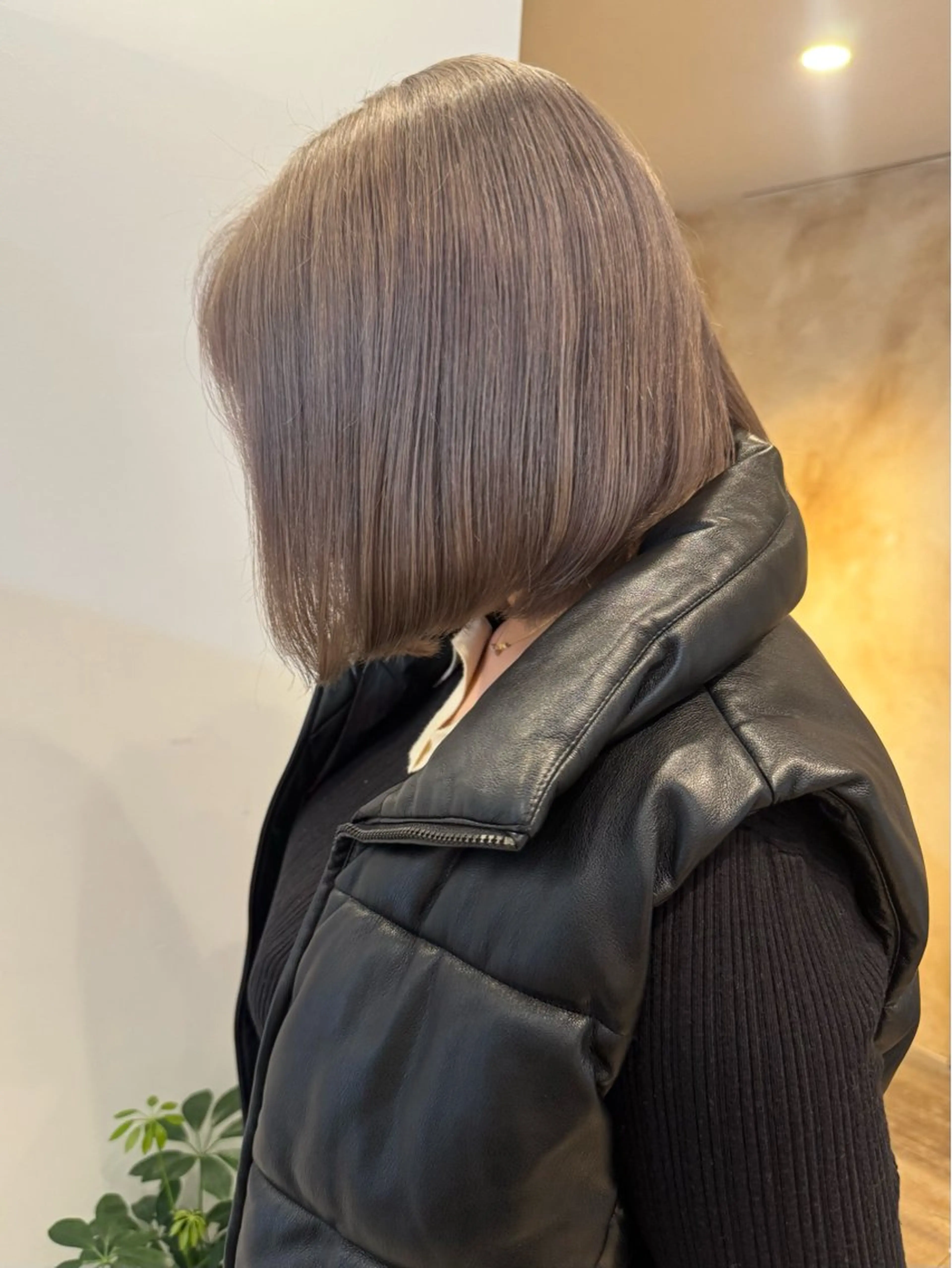 ショート カラー ボブ lot Karen / 心斎橋のヘアスタイル