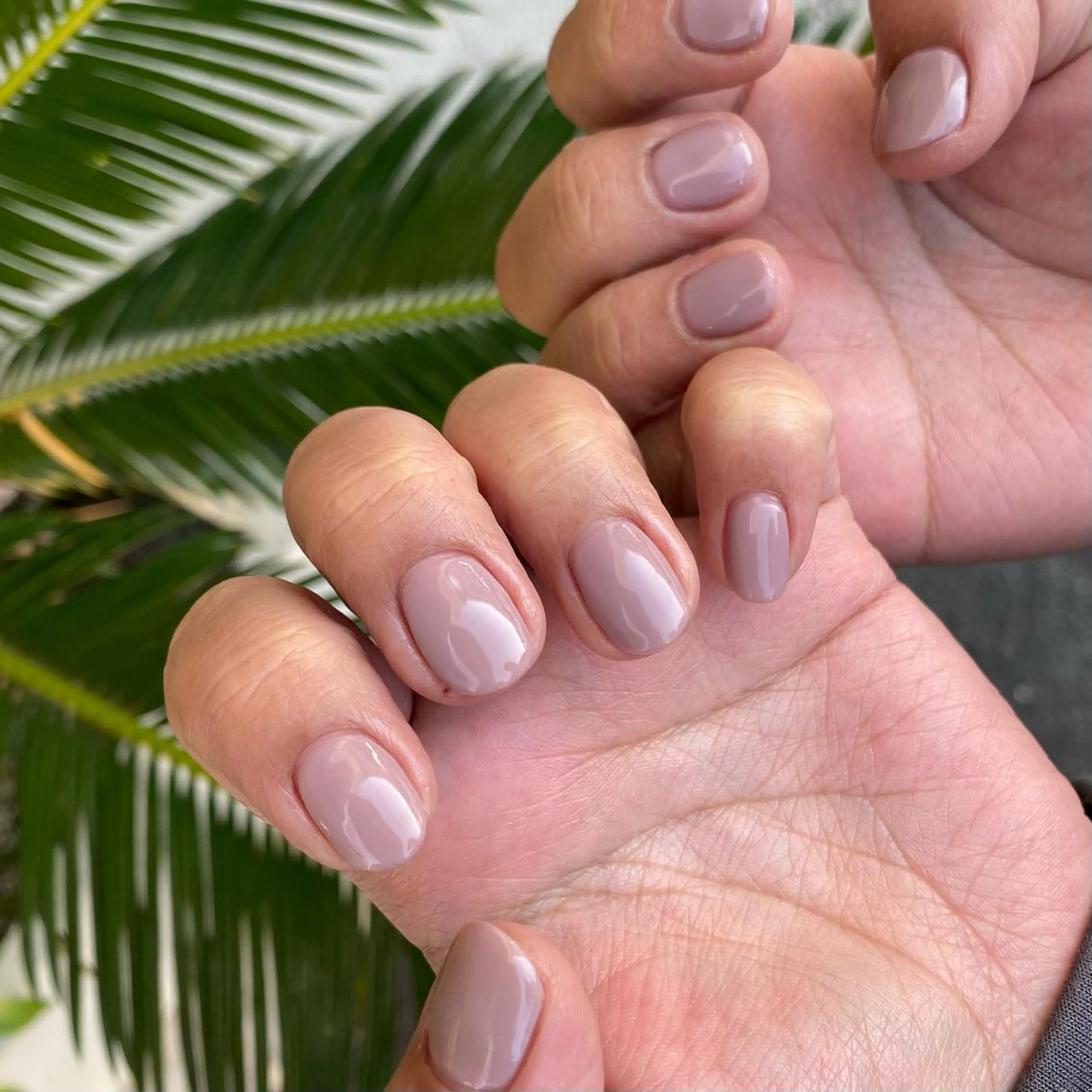 ネイル オフィスネイル ワンカラーネイル シンプルネイル daisy lash天王寺　池阪のマツエク・マツパデザイン