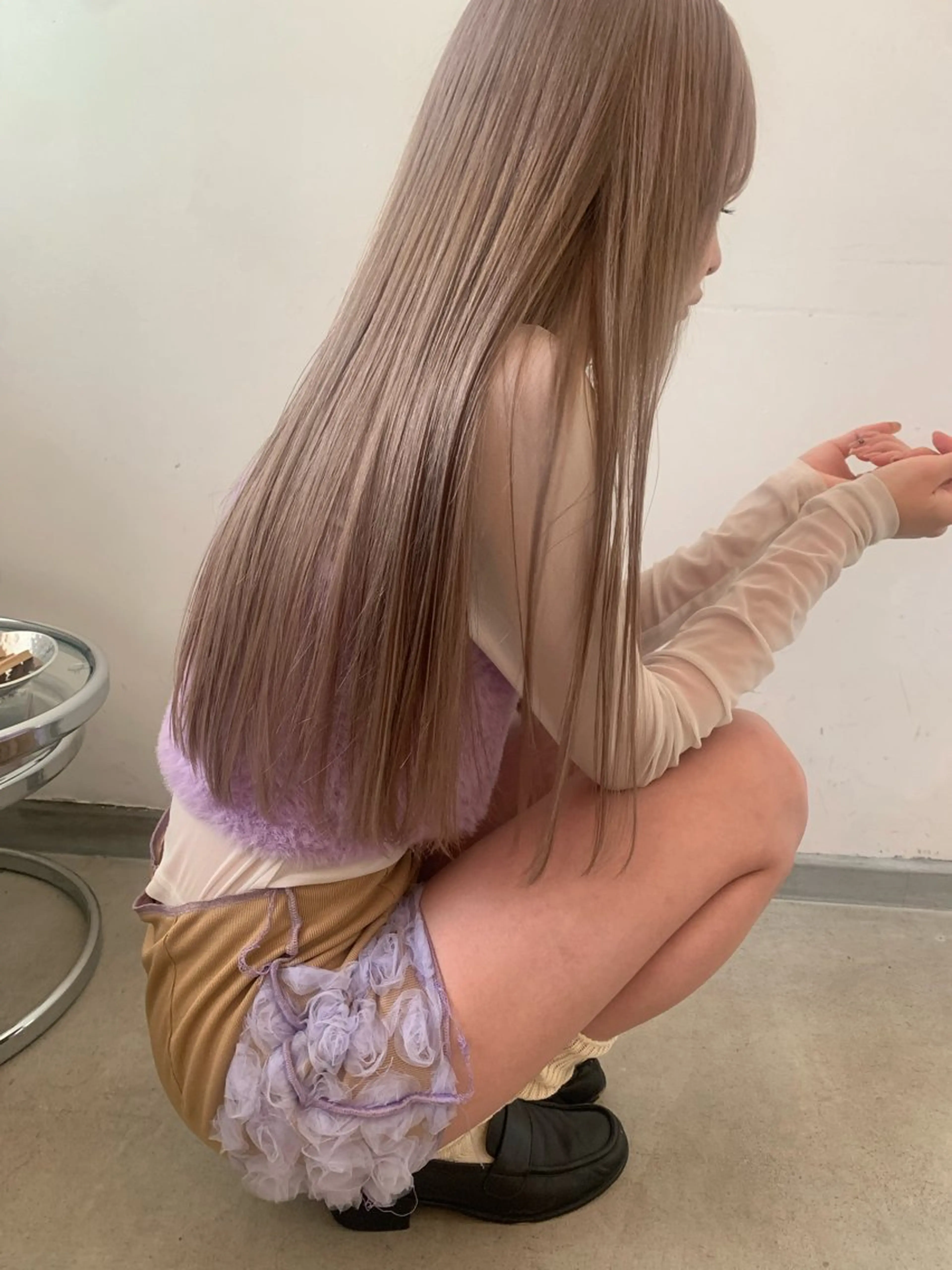 カラー hinata /ハイトーンのヘアスタイル