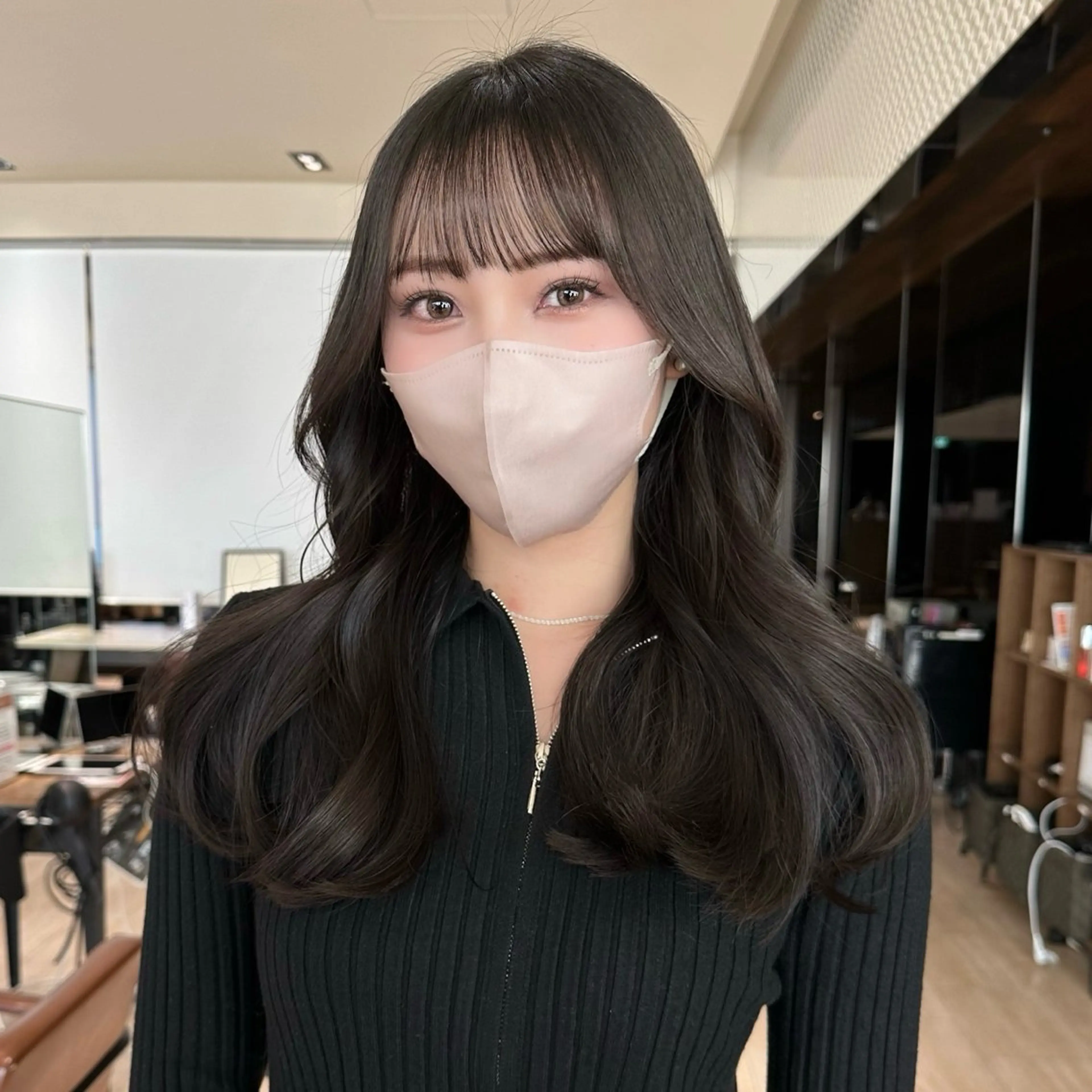 セミロング カラー レイヤー/顔周り /透明感🩶高橋大のヘアスタイル
