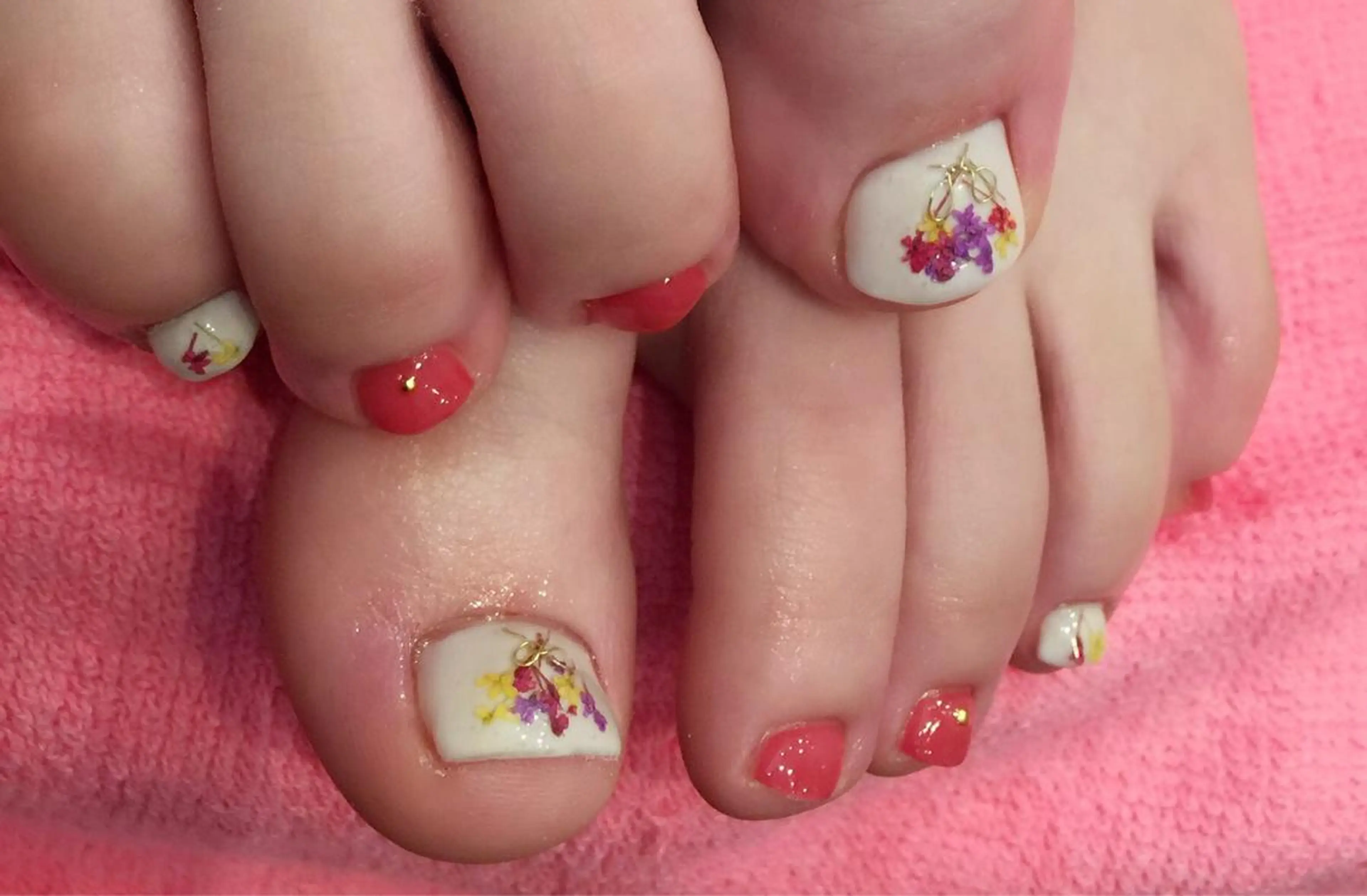 ネイル フットネイル a yakaのネイルデザイン