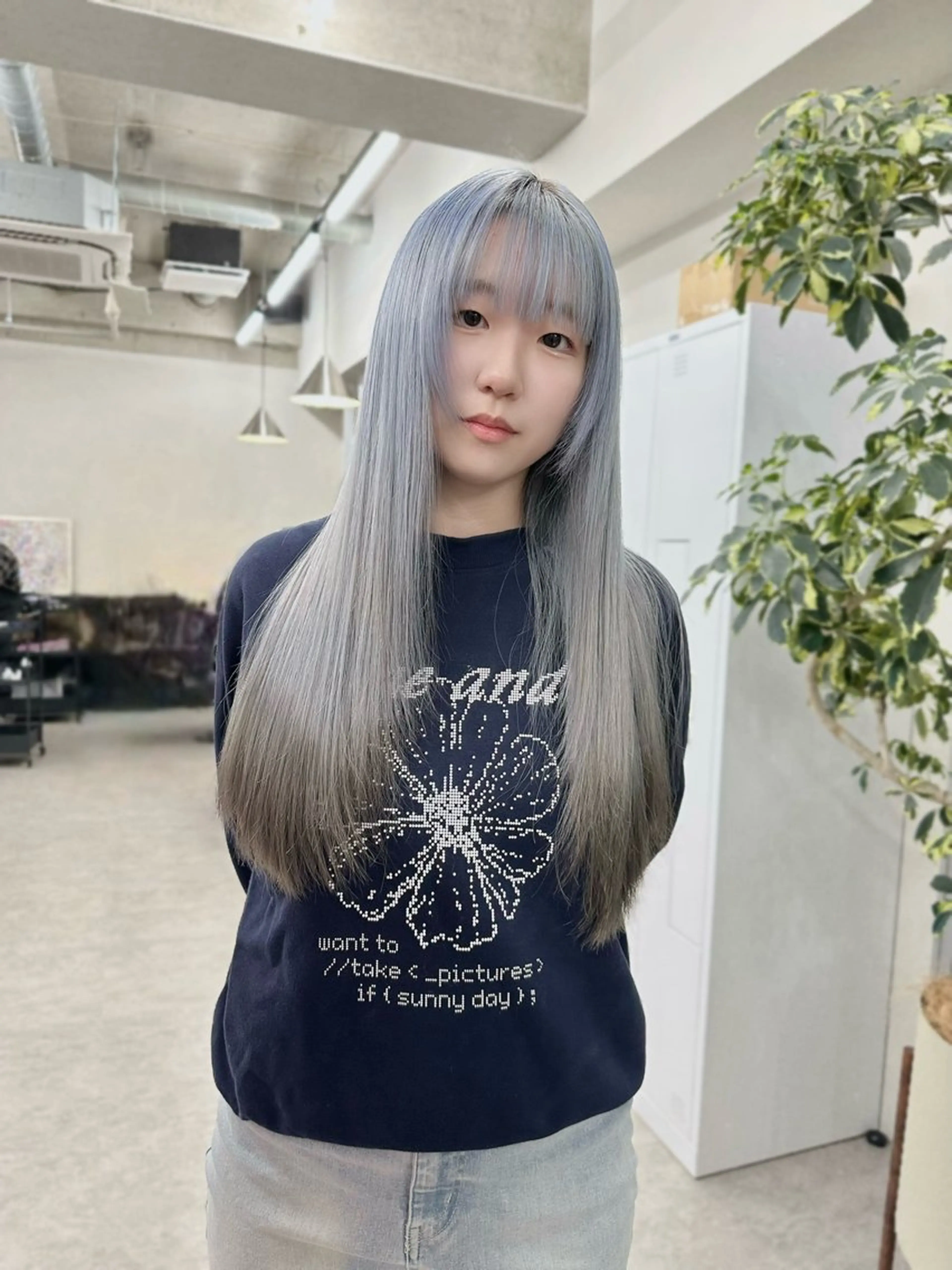 ロング カラー ウルフとハイトーン みっちー✂️のヘアスタイル