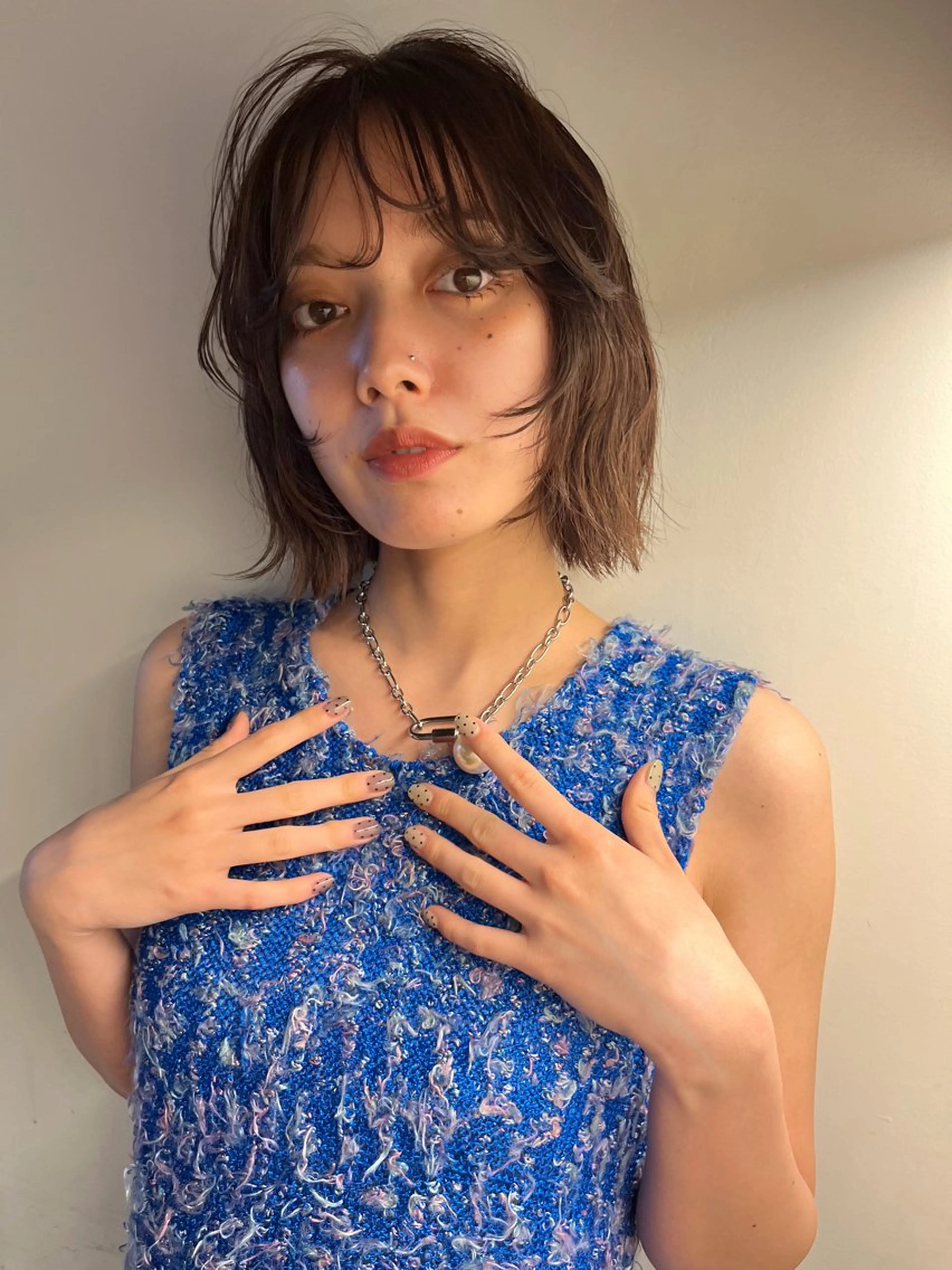 ショート カラー 切りっぱなしボブ ボブ 顔まわりレイヤー 顔周りカット レイヤーカット カット ヘアカラー トリートメント ケアブリーチ/ボブ/ honoのヘアスタイル