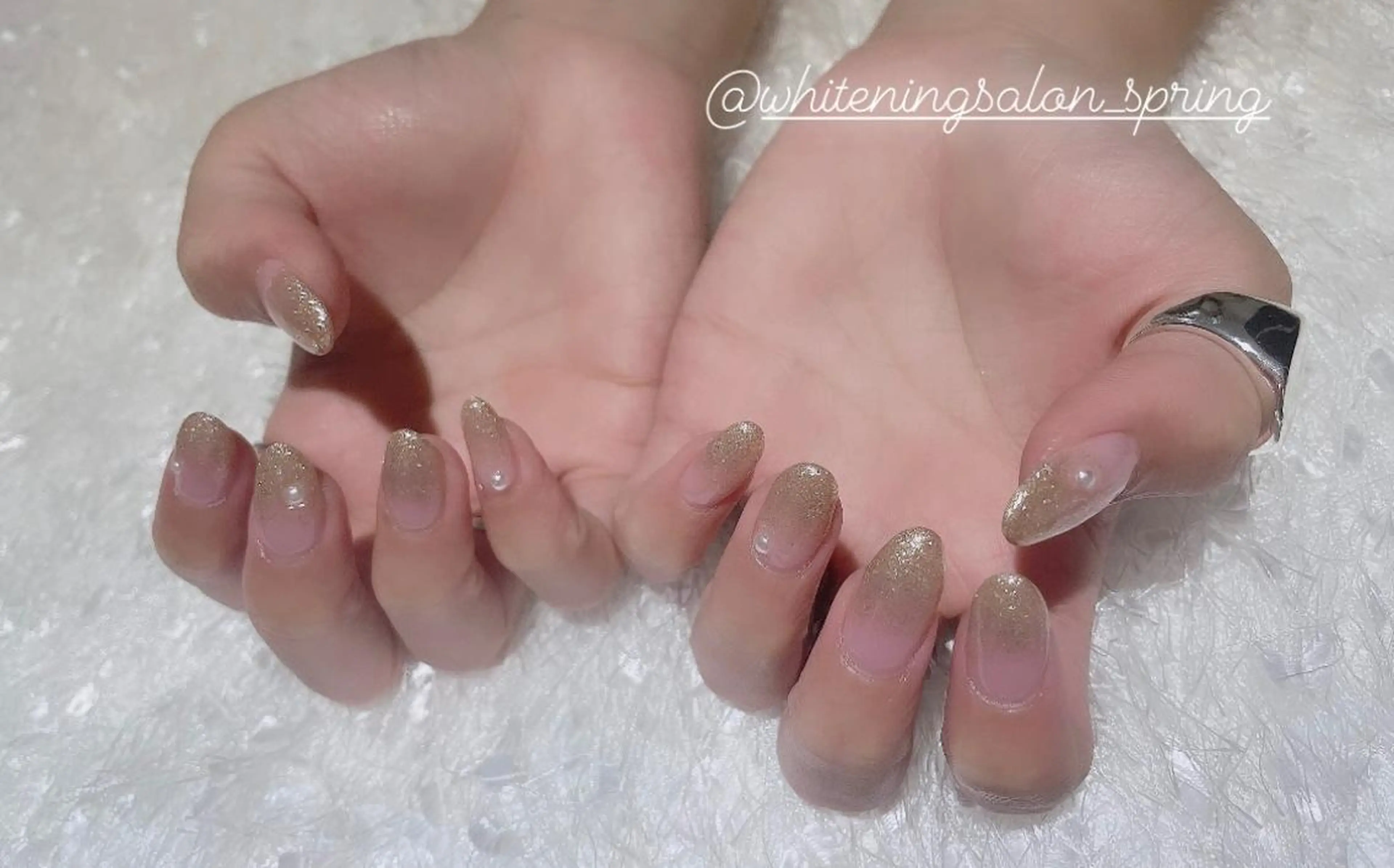 ネイル グラデーション ラメ(グリッター) ラメグラデーション Nakao Hitomiのネイルデザイン