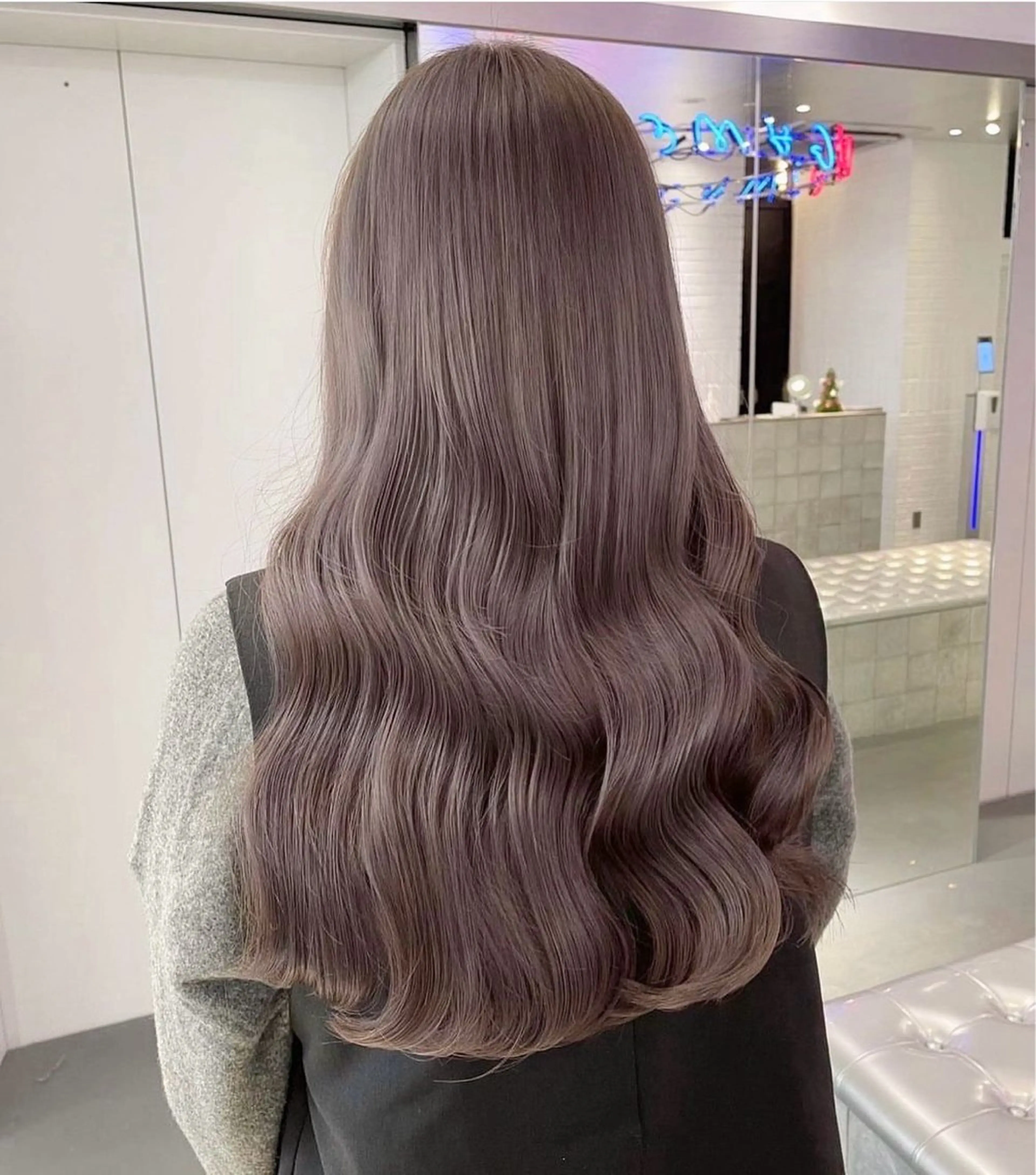 ロング カラー ブリーチ 透明感カラー グレージュ ラベンダーカラー ラベンダーグレージュ レイヤー×グレージュ /ピンク🩷mioのヘアスタイル