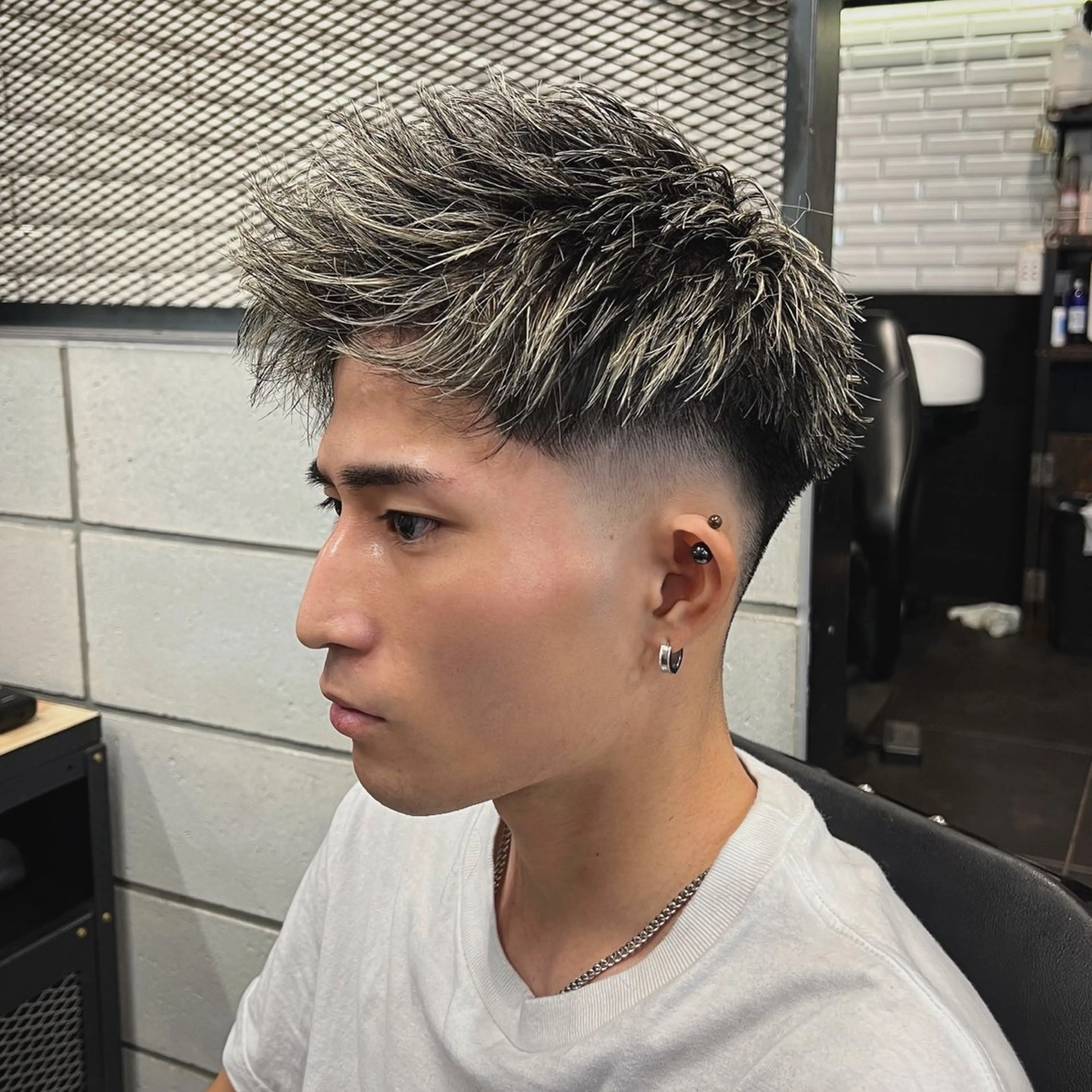 メンズ メンズメッシュ モヒカン カット ヘアカラー トリートメント メンズ特化/パーマ/ メッシュ/竜成のヘアスタイル