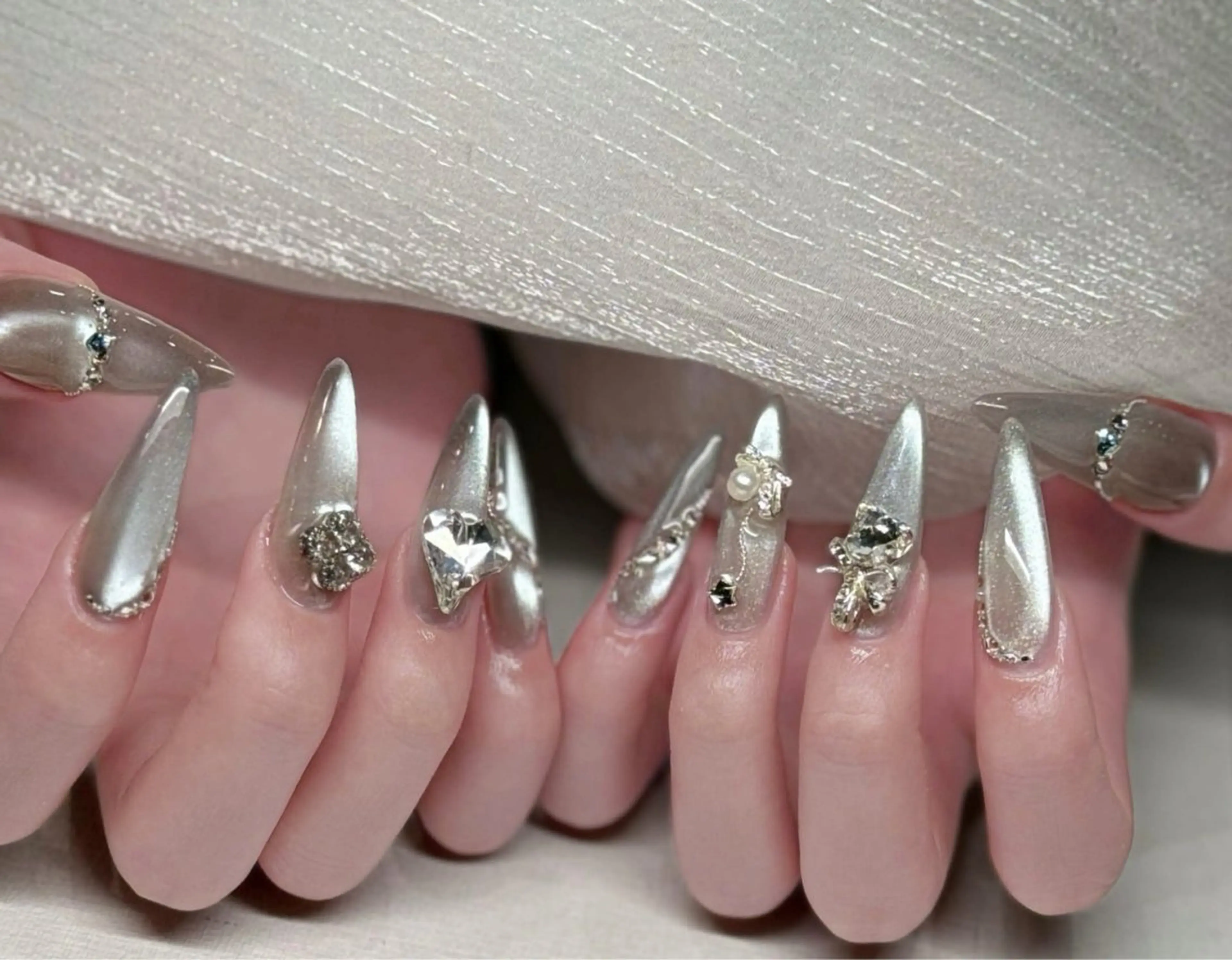 ネイル オーロラネイル ブルー チークネイル フットネイル フレンチネイル ハンドネイル REI レイのネイルデザイン