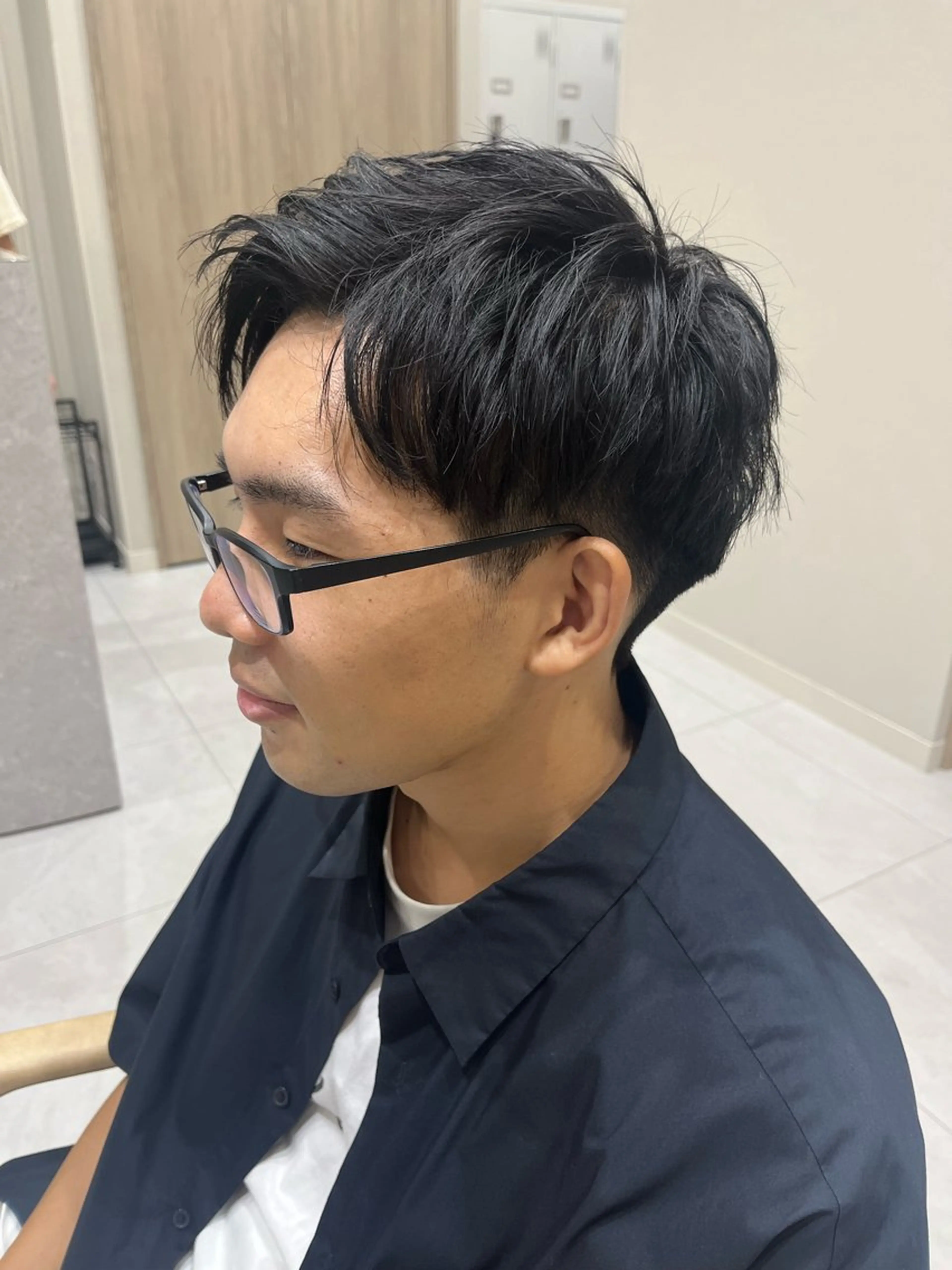 メンズ アップバング Ken 縮毛矯正/韓国風ヘアのヘアスタイル
