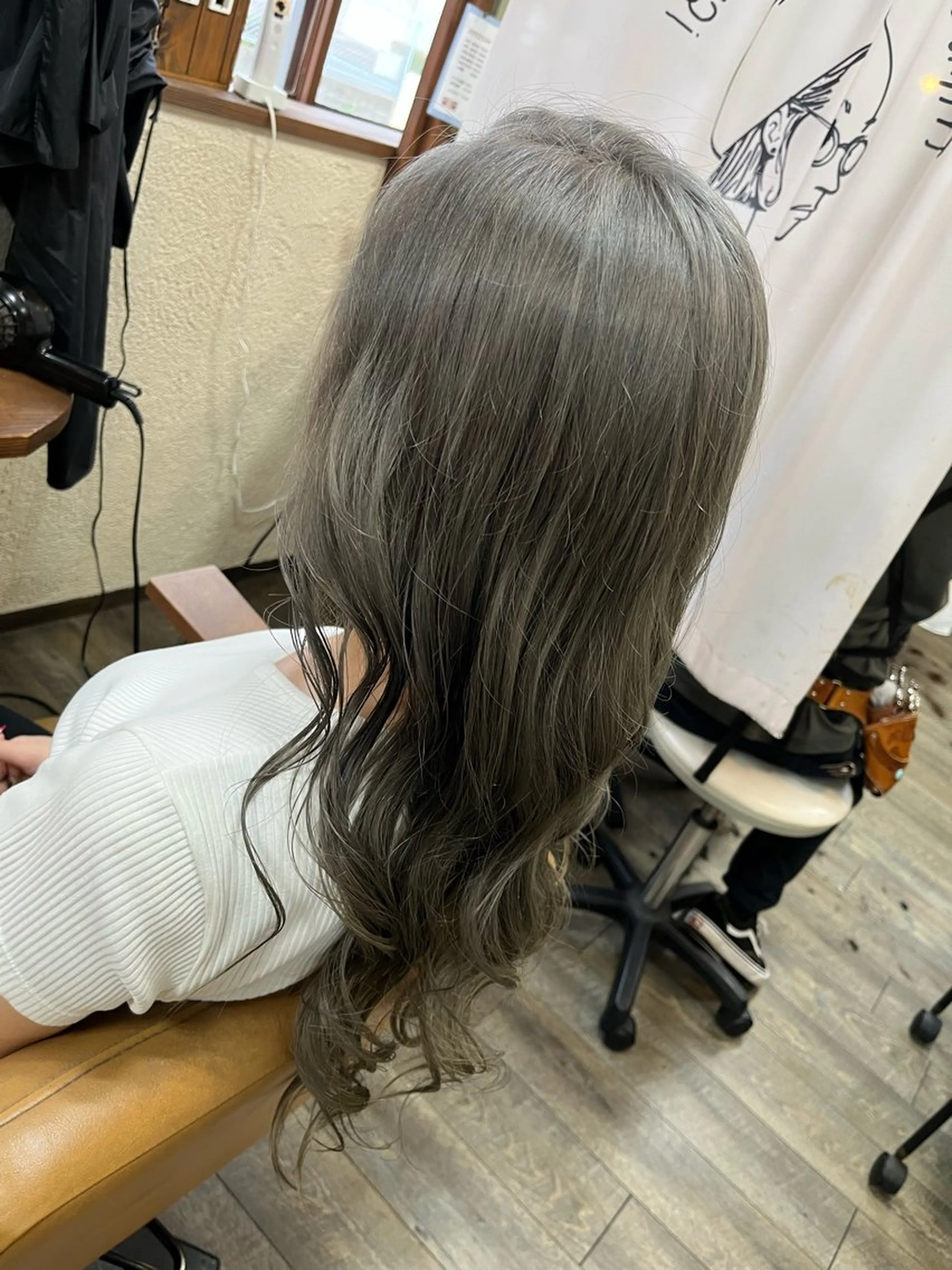 カラー 杉野 まみのヘアスタイル