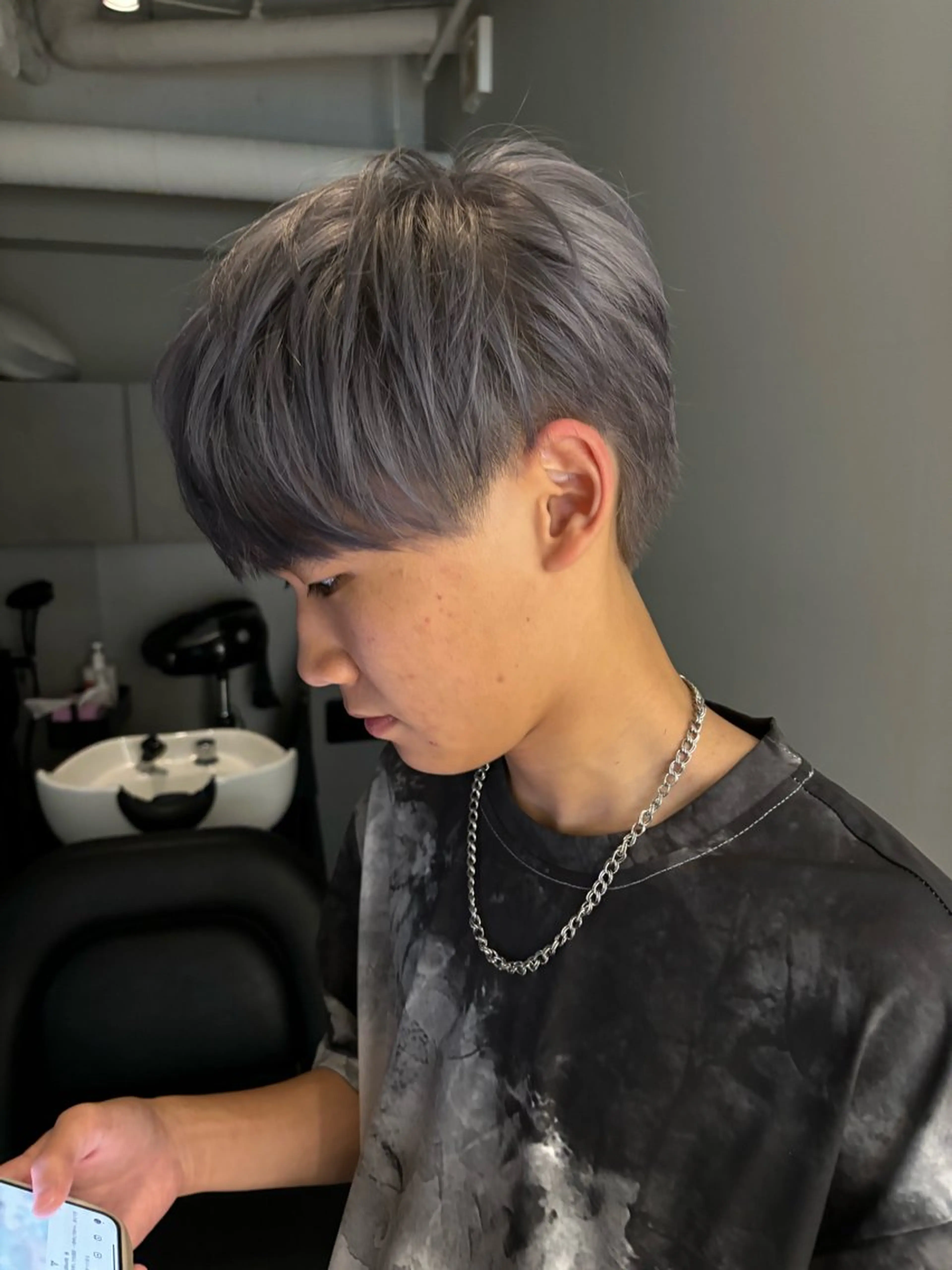 ショート メンズ センターパート メンズハイトーン メンズ韓国風 スパイキーショート 外国人風カラー カット ヘアカラー ハイトーン/ ボブ 中村麟のヘアスタイル