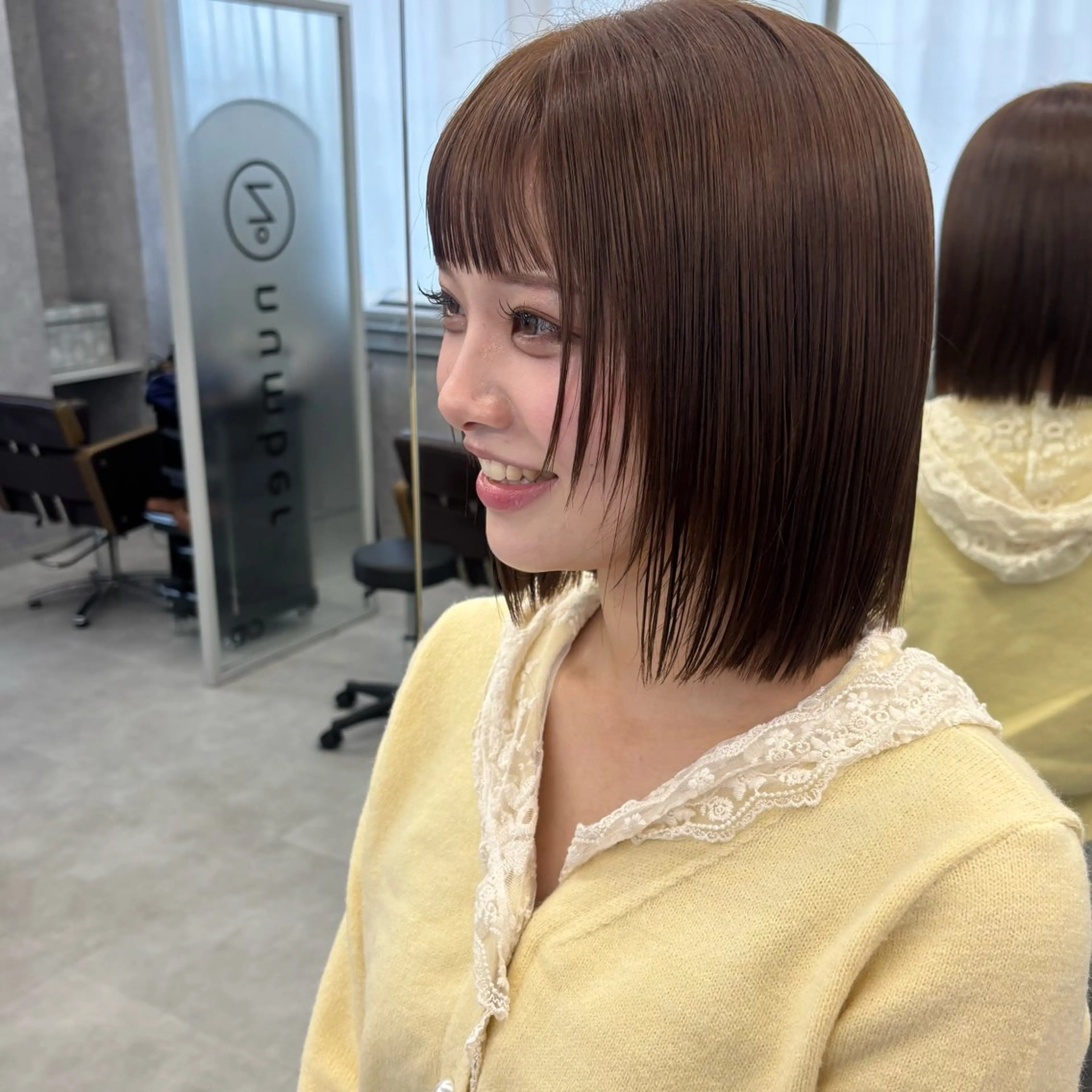 ショート カラー カット ヘアカラー NUMBER_ ユイナのヘアスタイル