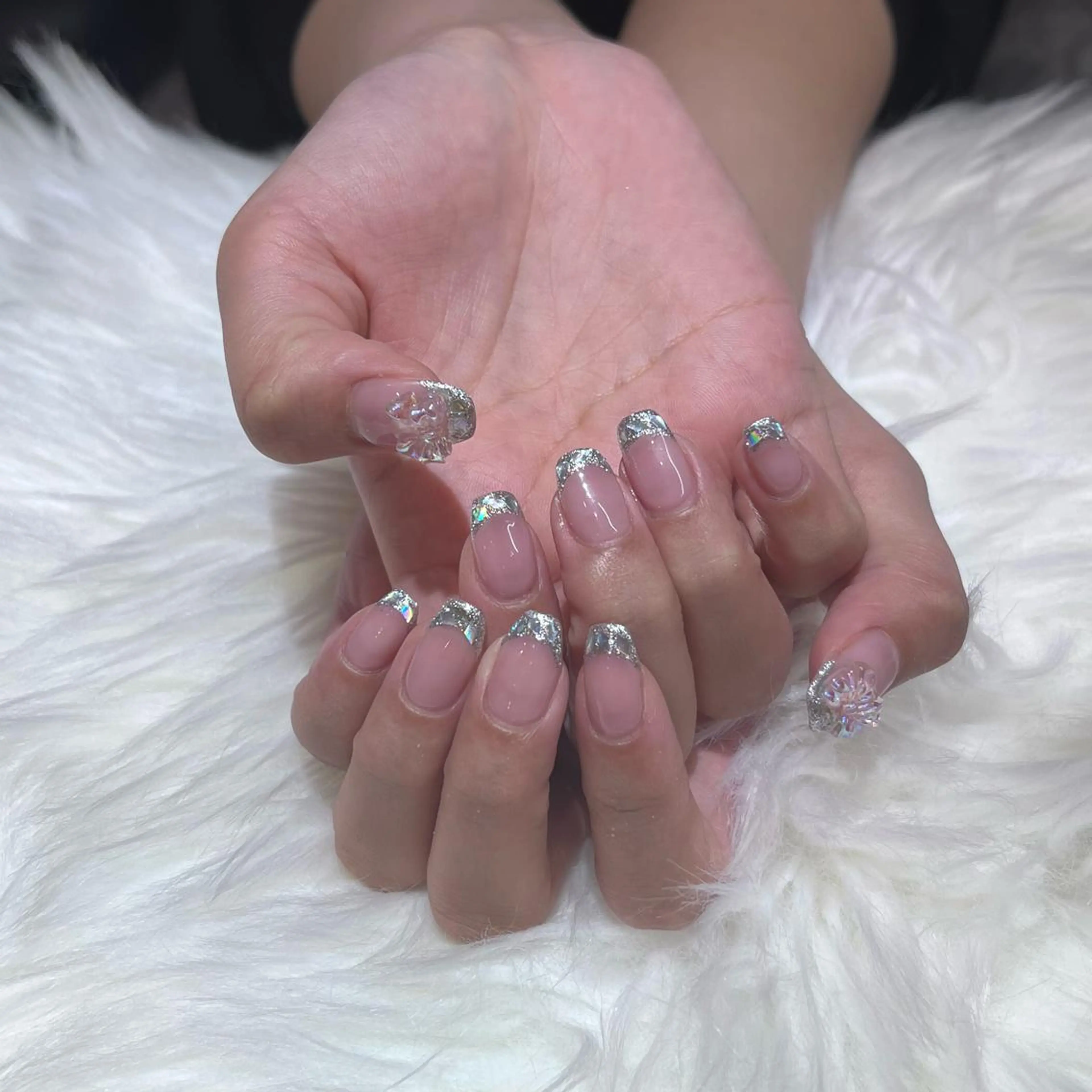 ネイル フレンチネイル ガラスフレンチ Luna nail— kanaeのネイルデザイン