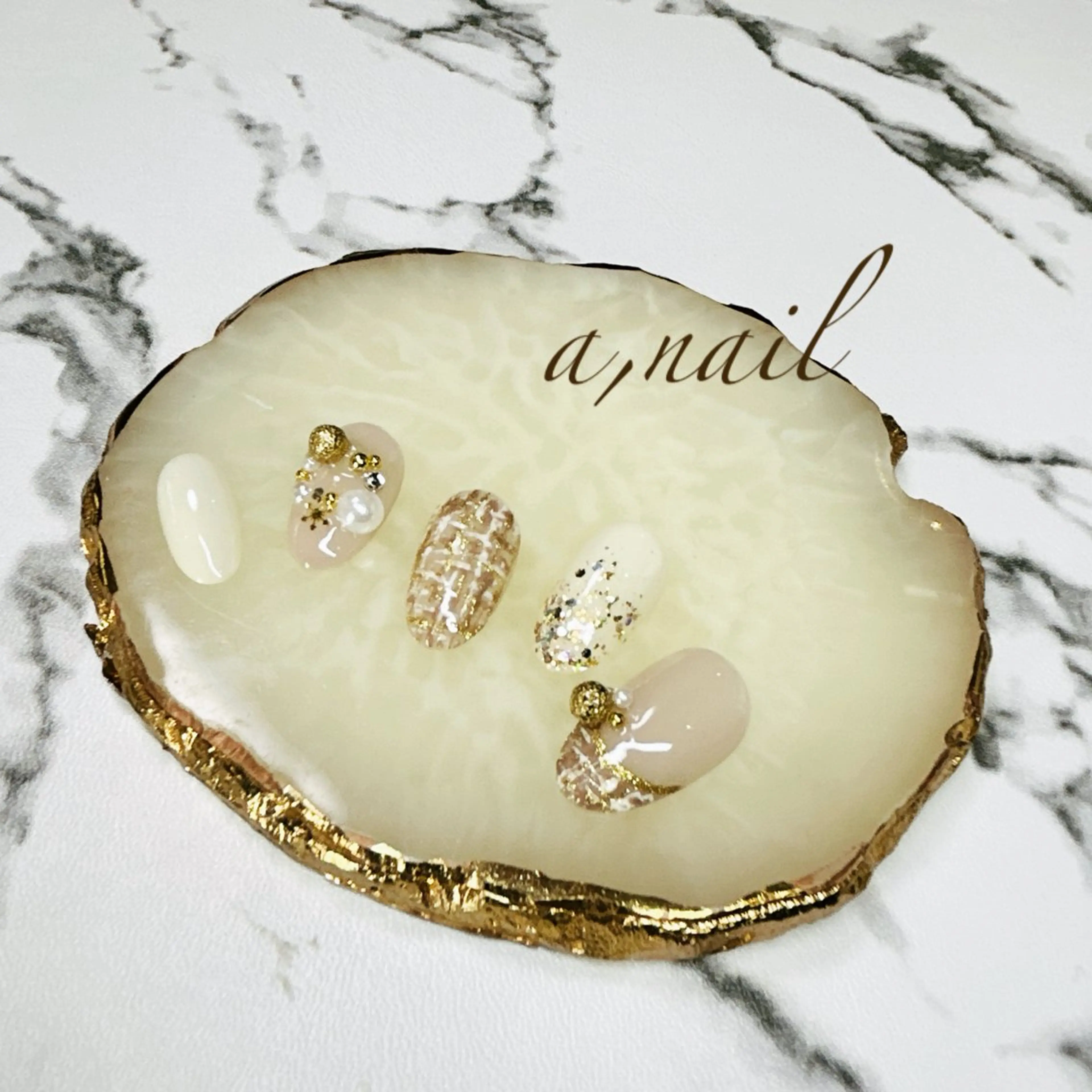 ネイル フレンチネイル ジェルネイル グラデーション キラキラネイル ラメ(グリッター) ハンドネイル ネイルサロン エーネイルのネイルデザイン