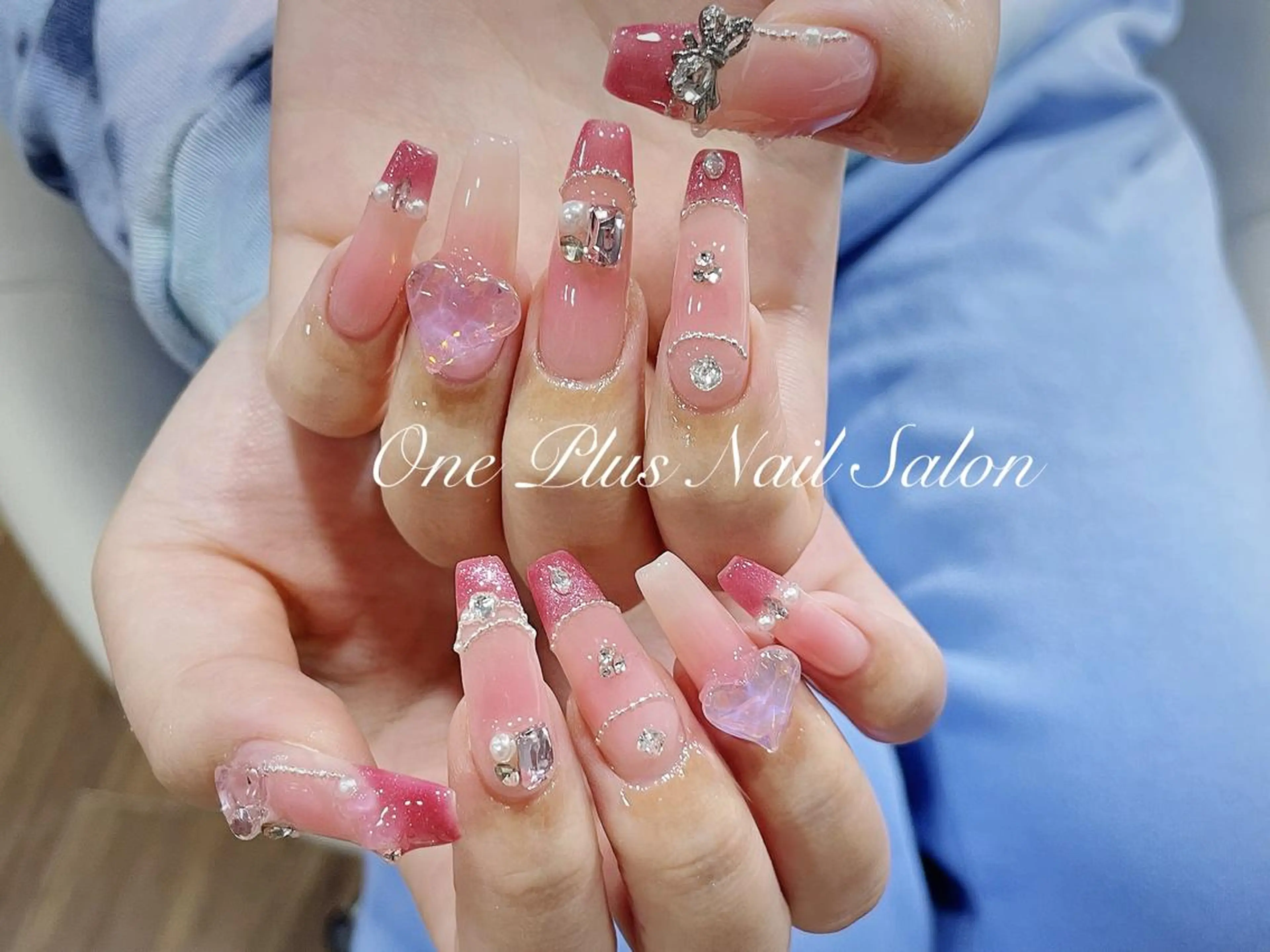 ネイル ガーリー ハート キラキラネイル 韓国ネイル ロングネイル One Plus Nail Salonのネイルデザイン