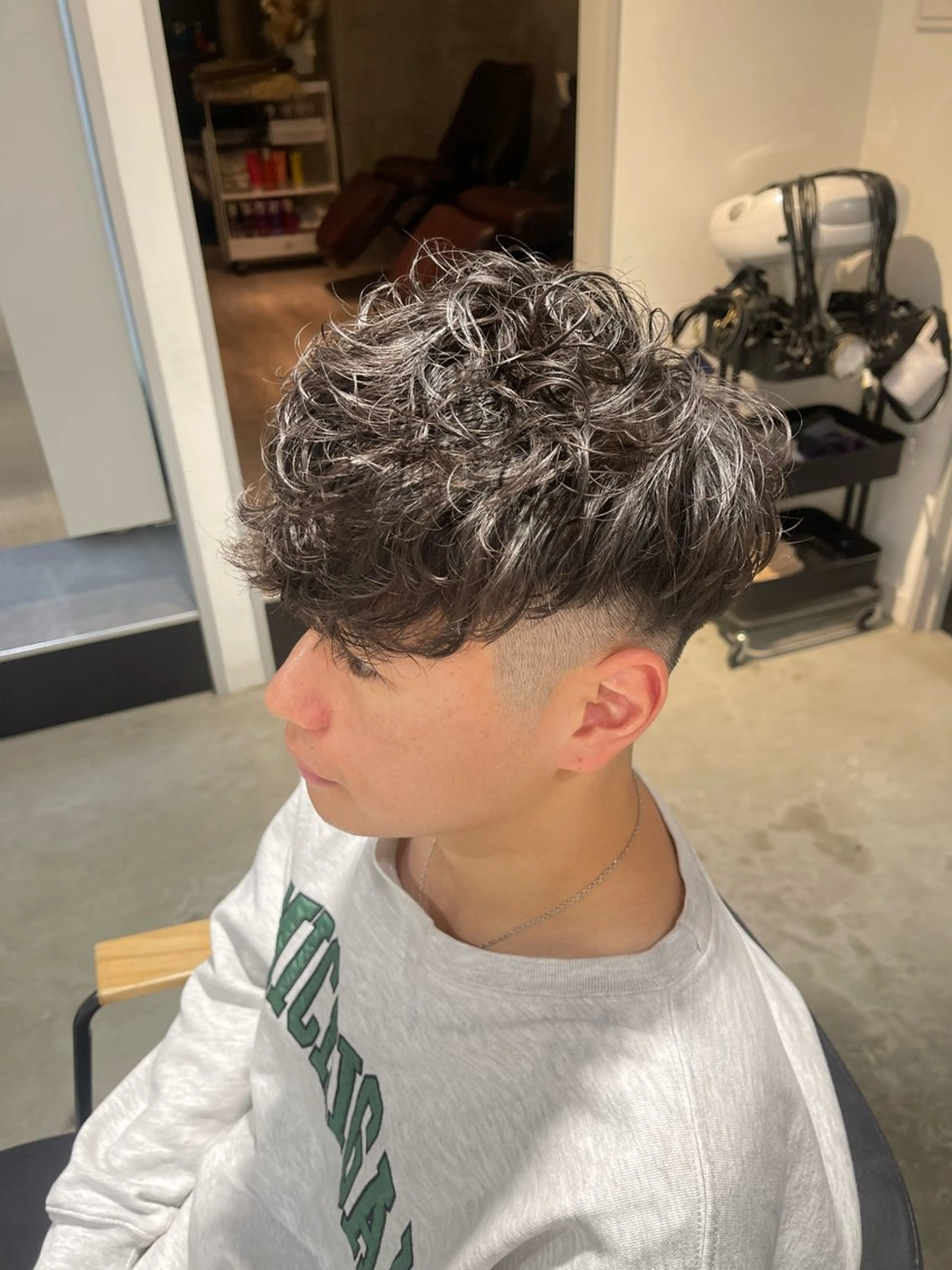 ショート パーマ メンズ スペインカール くらたに りくのヘアスタイル