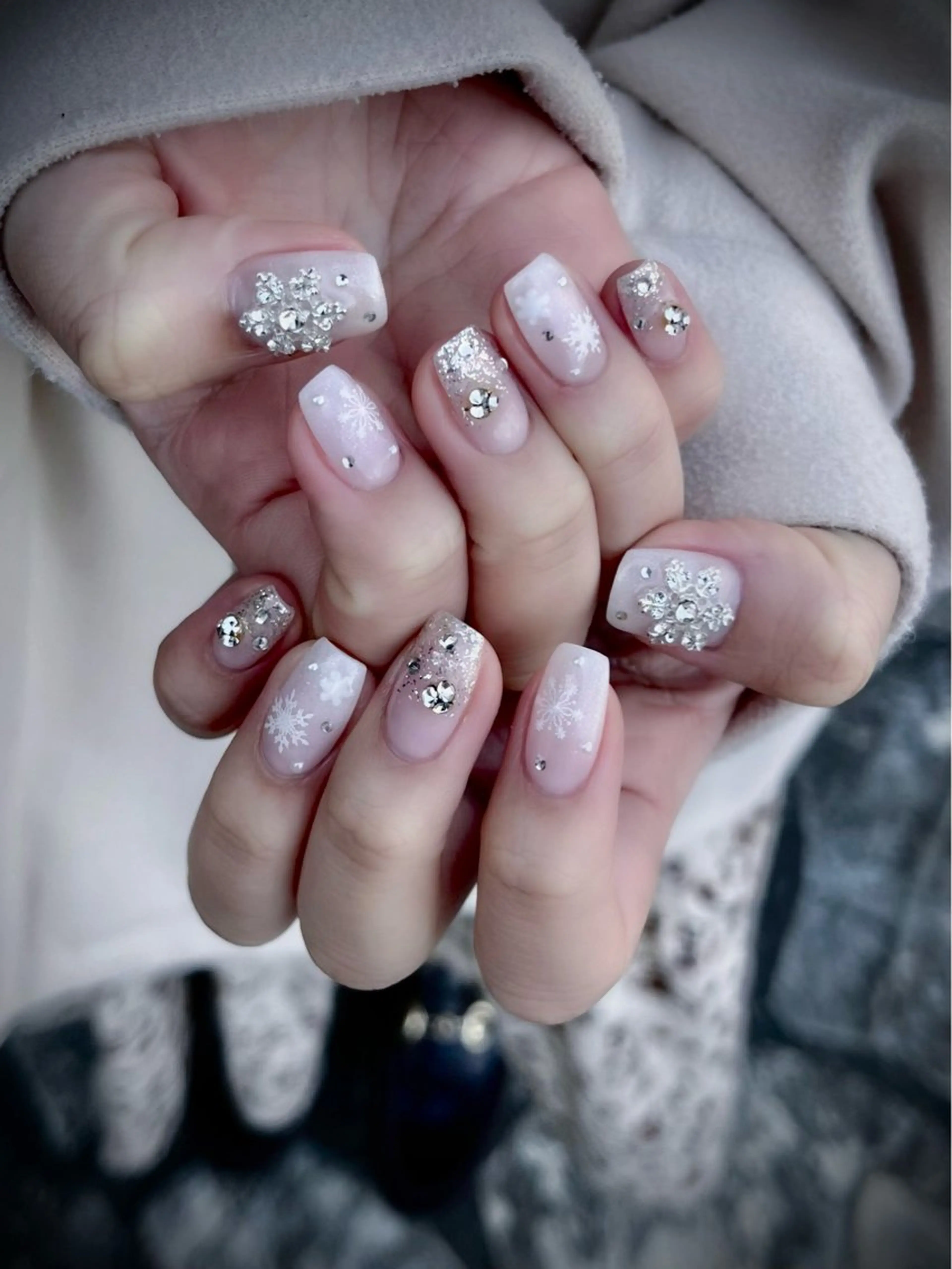 ネイル キラキラネイル マグネットネイル ワンカラーネイル スカルプネイル ワンホンネイル nine.🦋 YUKOのネイルデザイン