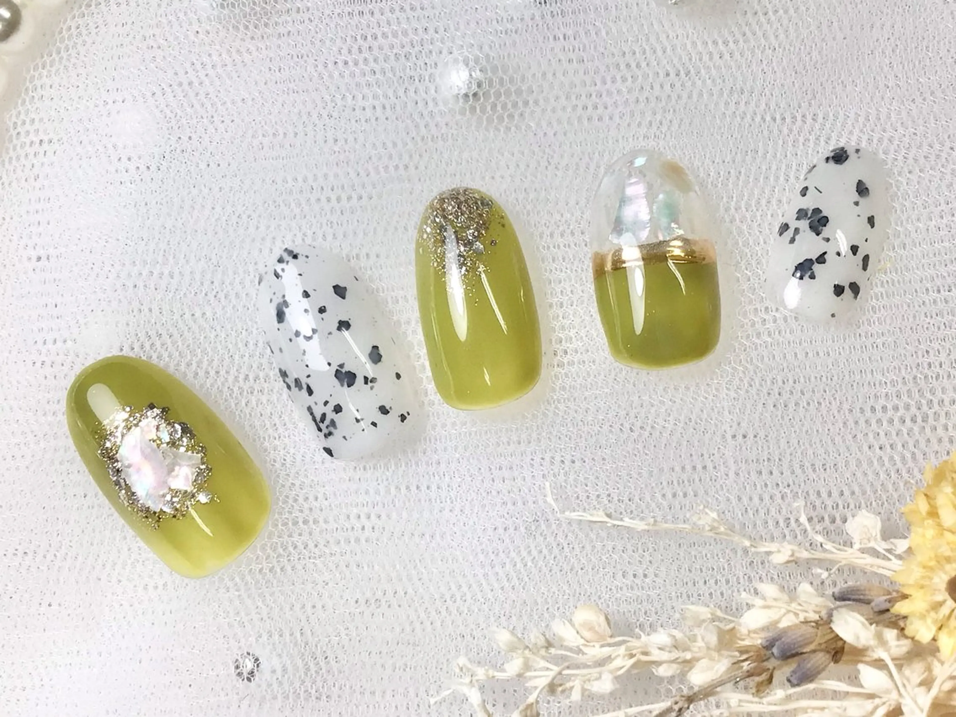 ネイル ハンドネイル ネイルPetit Ribbonのネイルデザイン