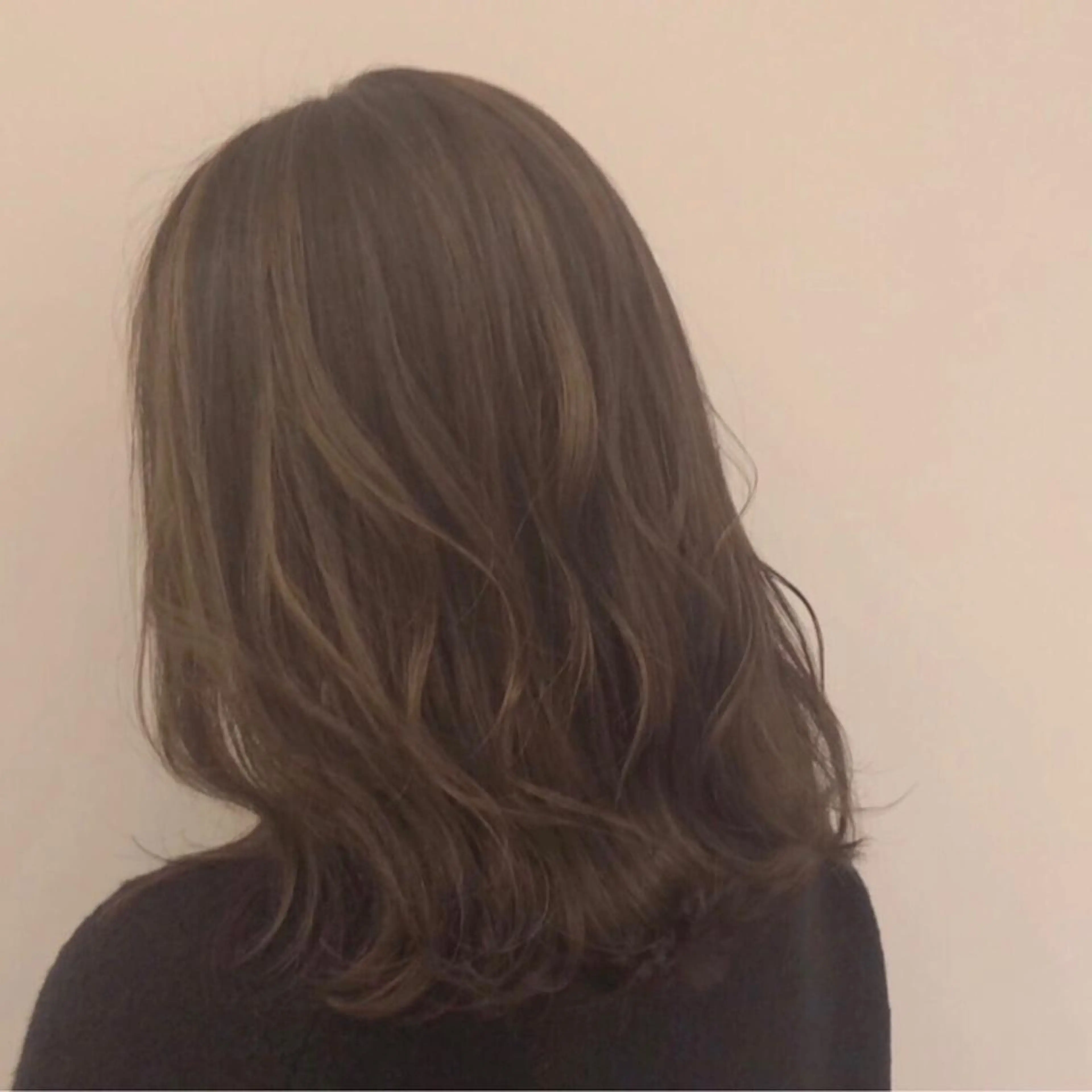 セミロング しもかわ かほのヘアスタイル