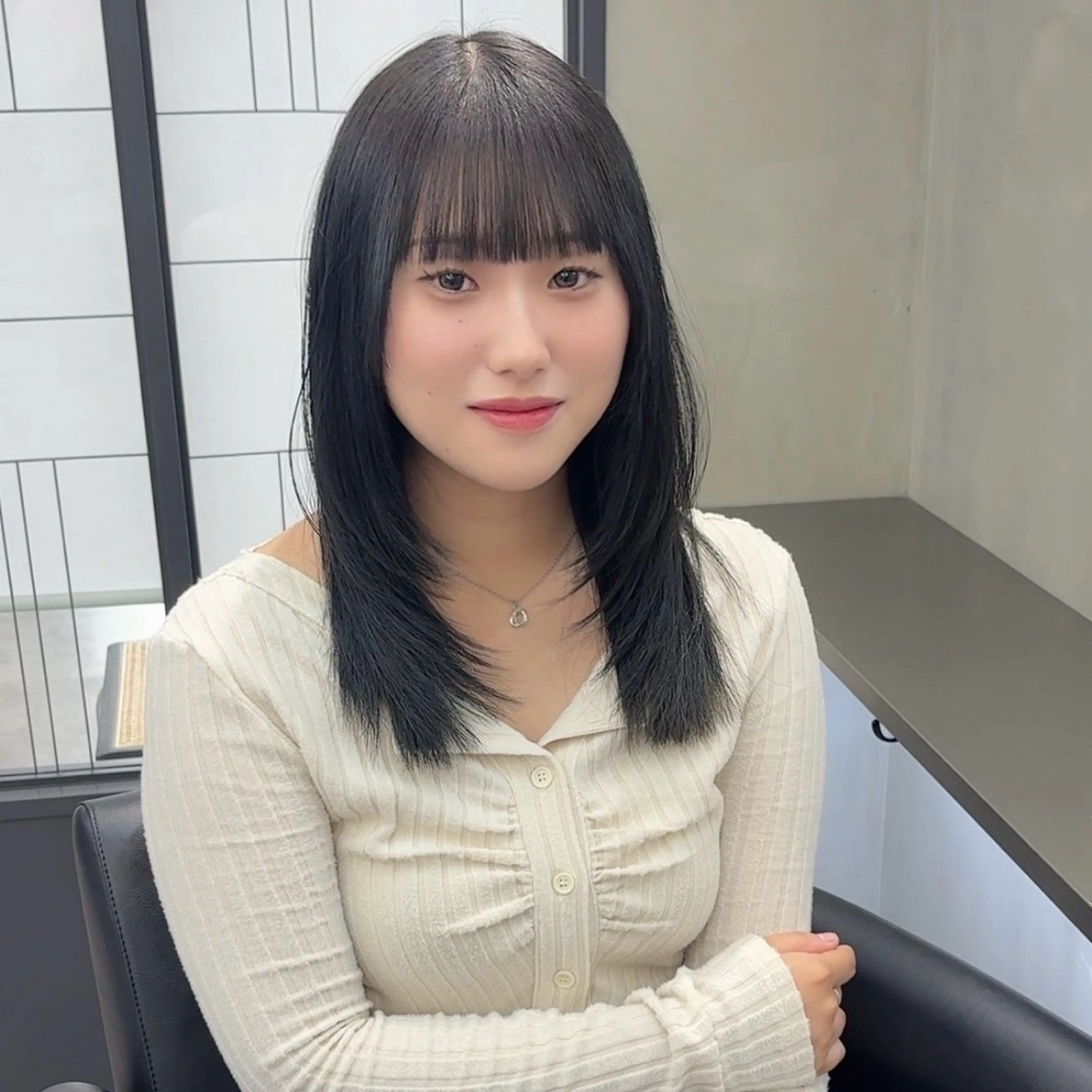 ミディアム カラー レイヤーカット The Path ARENのヘアスタイル